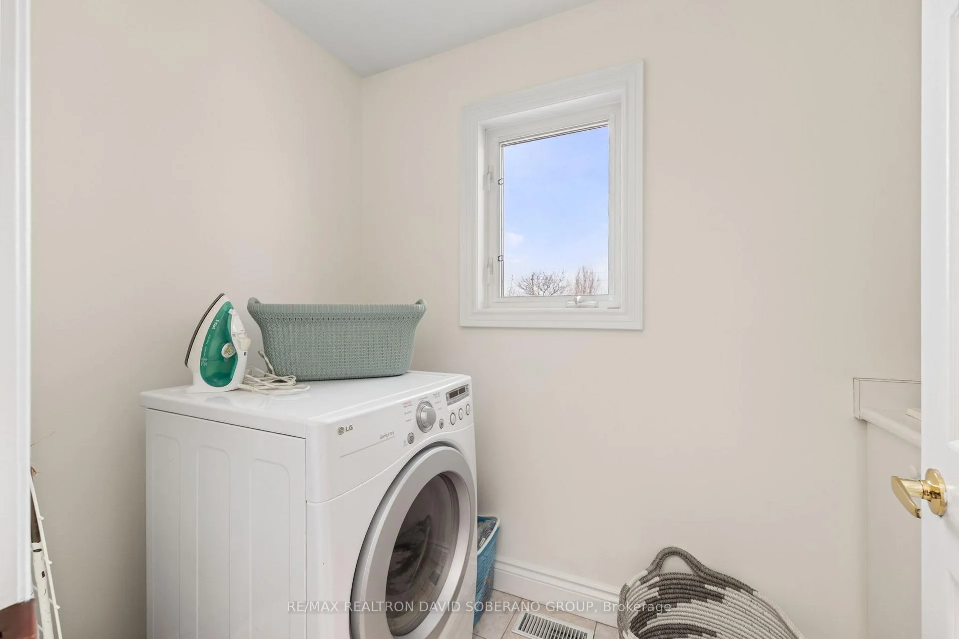 Photo 31 of 168 Clanton Park Road, North York, Clanton Park — HOMEH