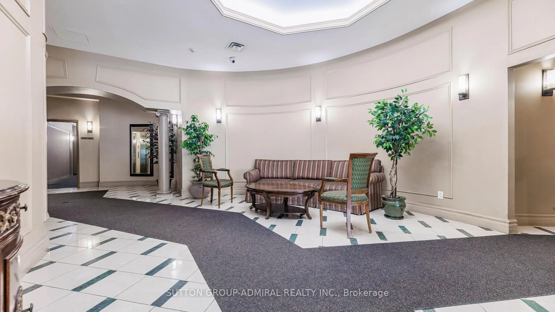 Photo 6 of Unit 707, 4200 Bathurst Street, North York, Clanton Park — HOMEH