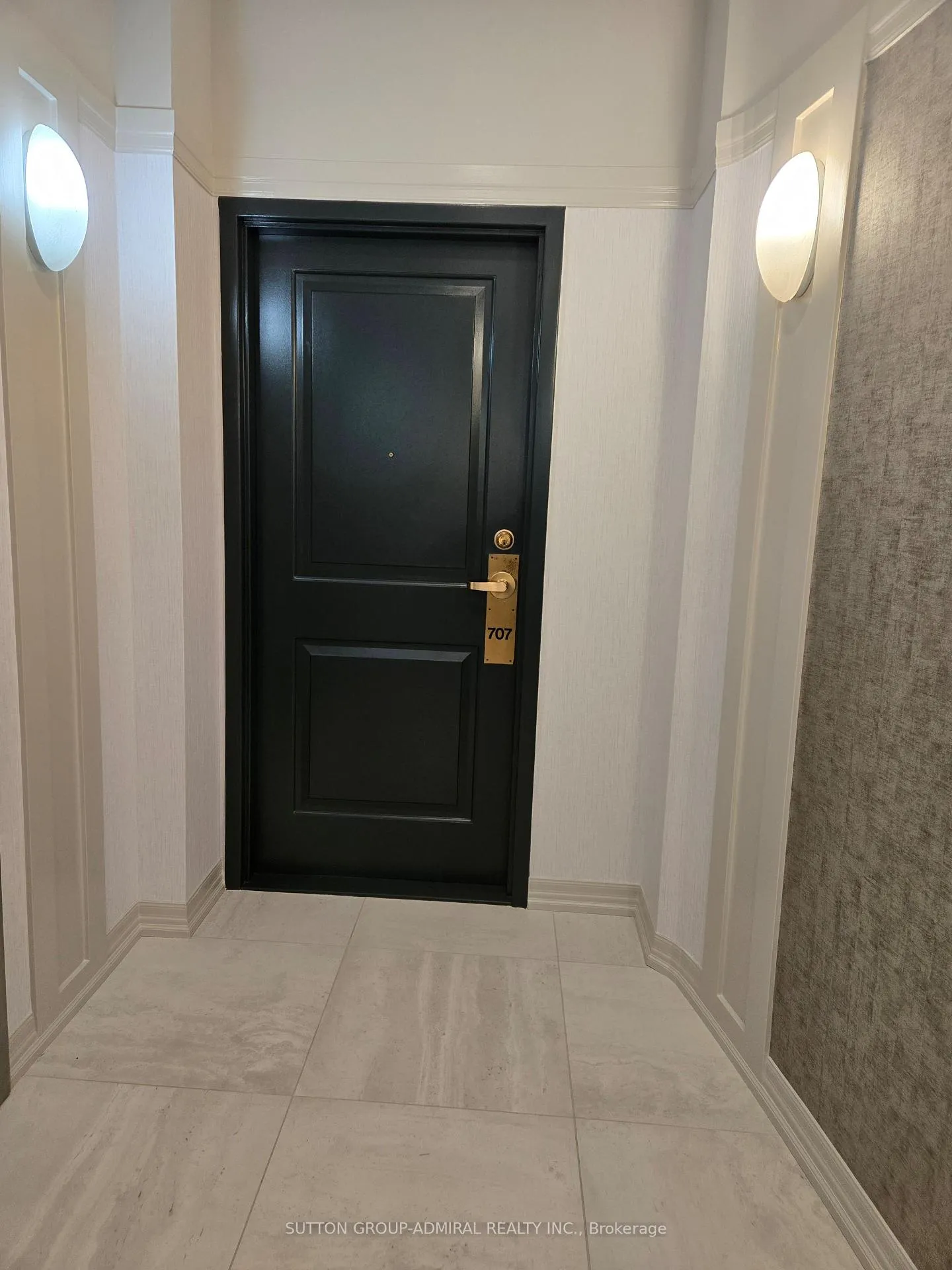 Photo 7 of Unit 707, 4200 Bathurst Street, North York, Clanton Park — HOMEH