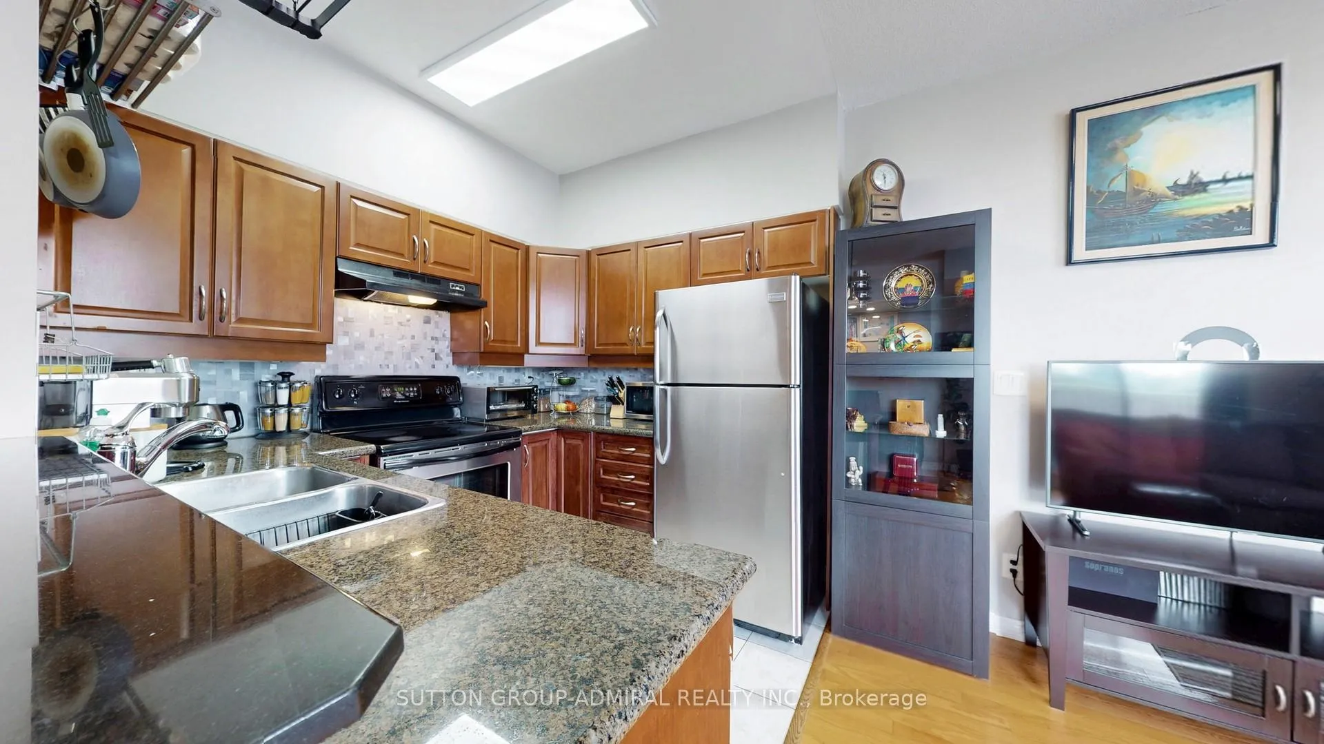 Photo 10 of Unit 707, 4200 Bathurst Street, North York, Clanton Park — HOMEH