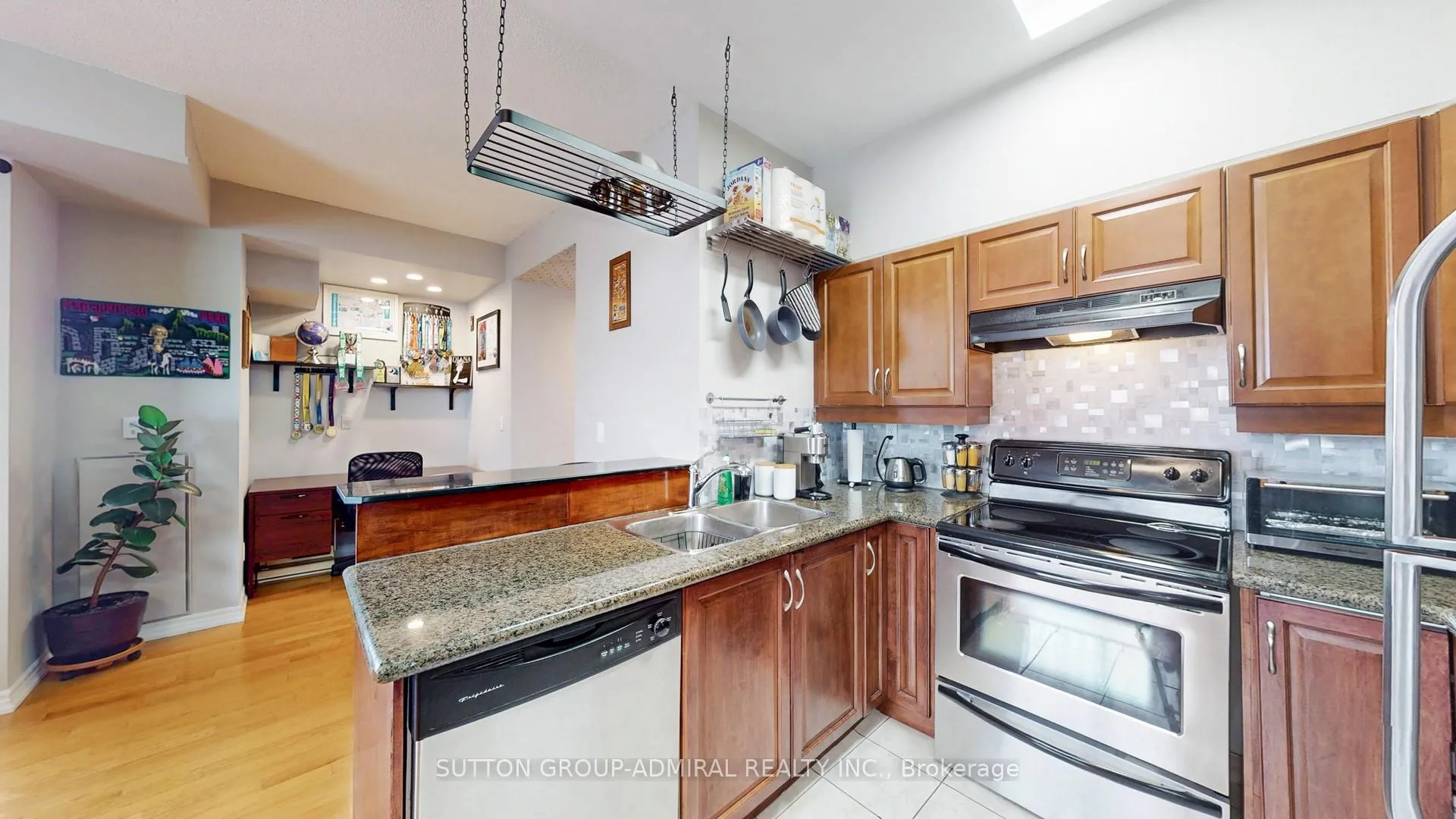 Photo 11 of Unit 707, 4200 Bathurst Street, North York, Clanton Park — HOMEH
