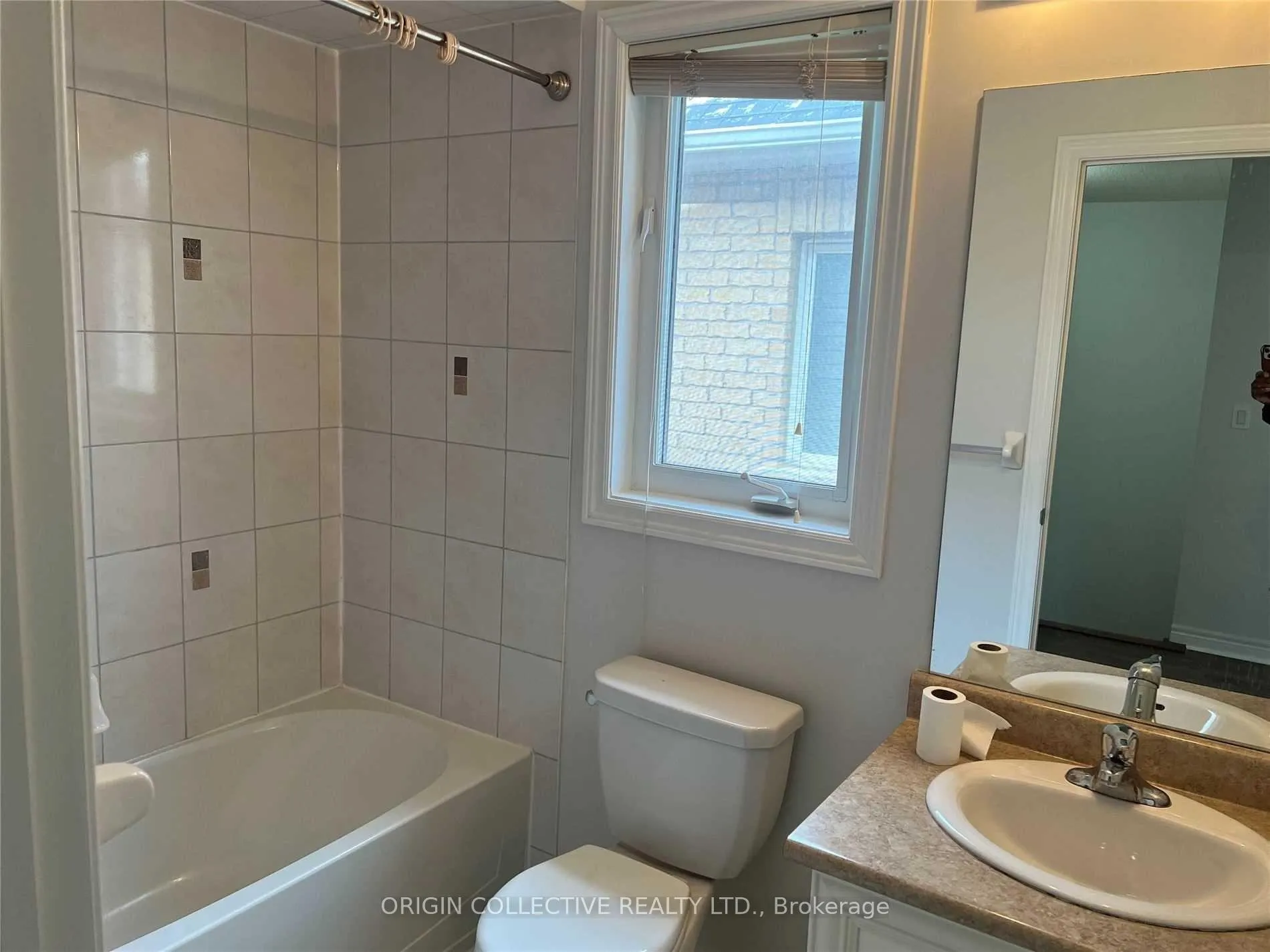 Photo 12 of 74 Clearfield Dr S, Brampton, Bram East — HOMEH