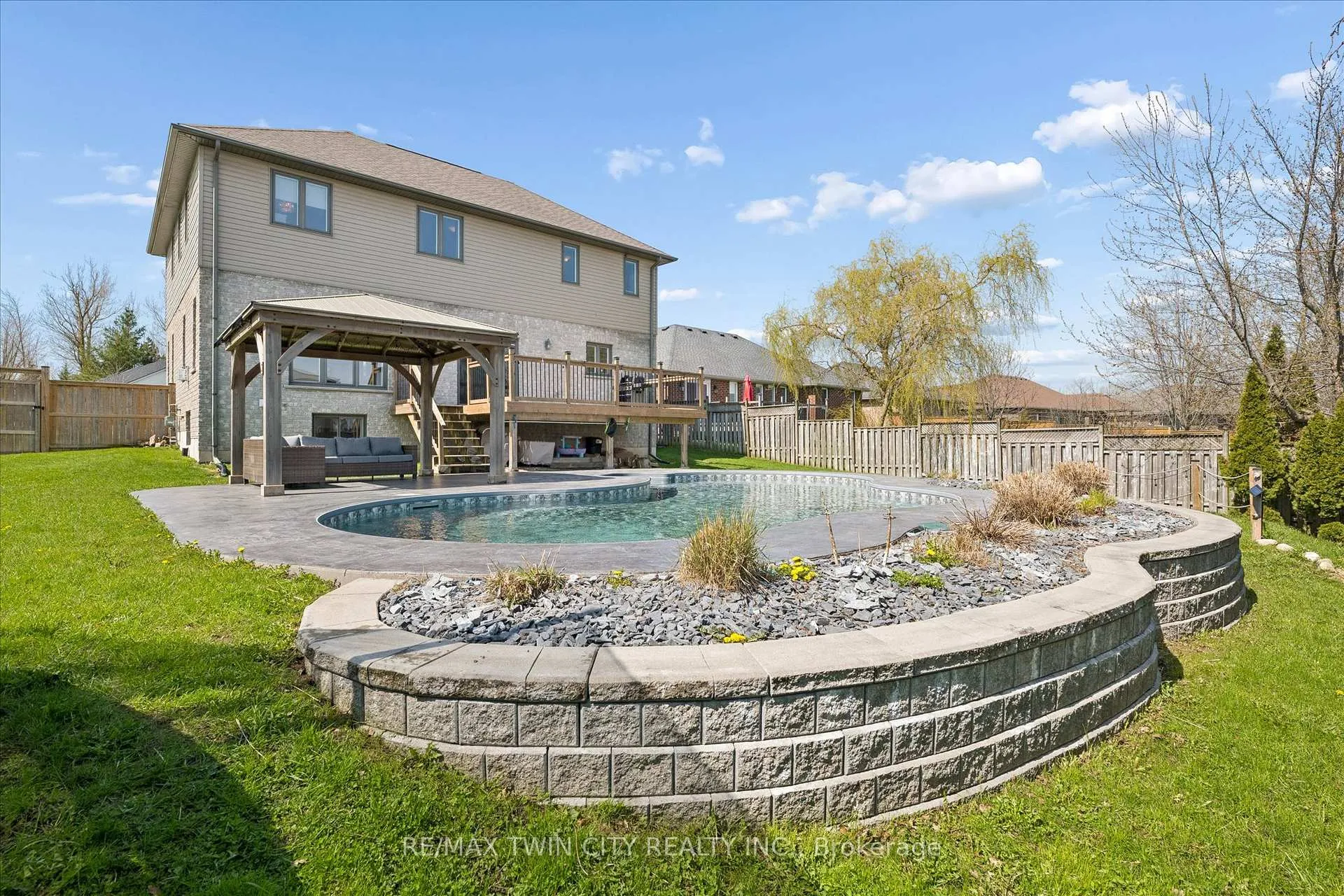 Photo 3 of 27 River Run Road, Mapleton, Rural Mapleton — HOMEH