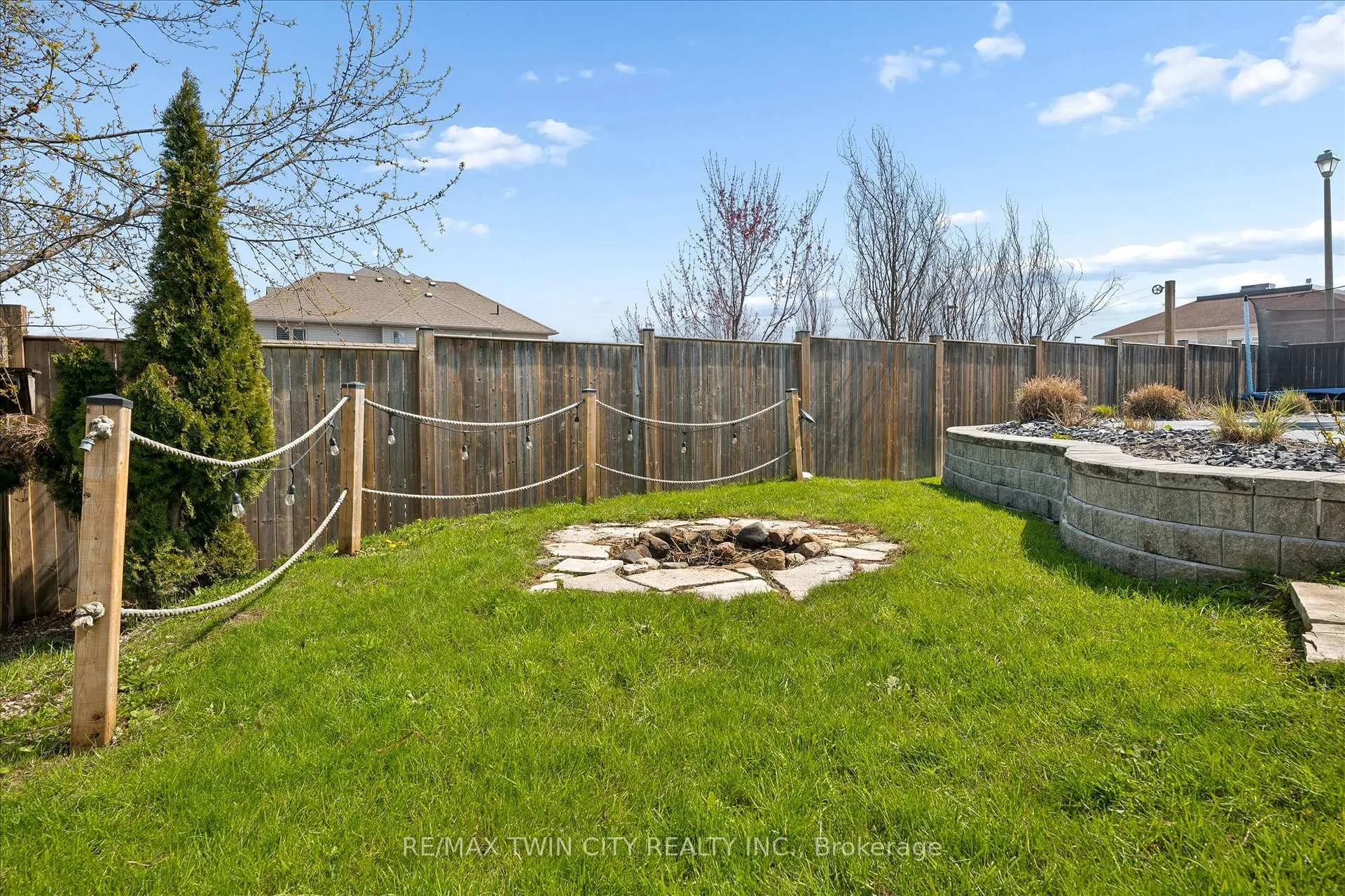 Photo 10 of 27 River Run Road, Mapleton, Rural Mapleton — HOMEH