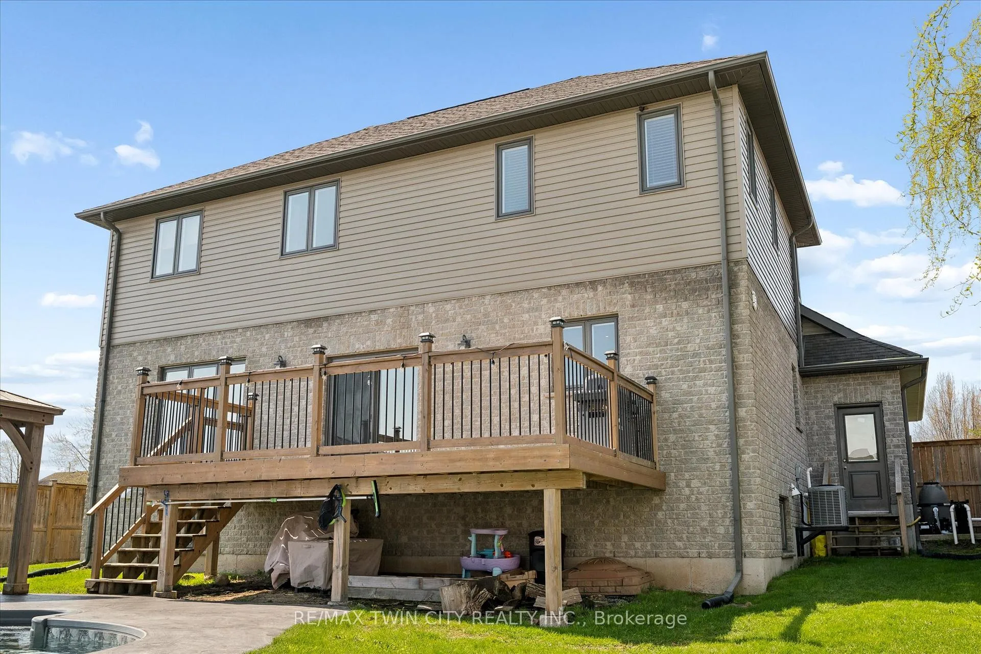 Photo 12 of 27 River Run Road, Mapleton, Rural Mapleton — HOMEH