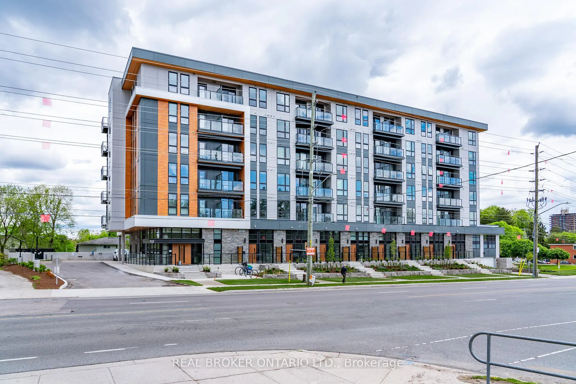 Photo 6 of Unit 310, 312 Erb Street W, Waterloo — HOMEH