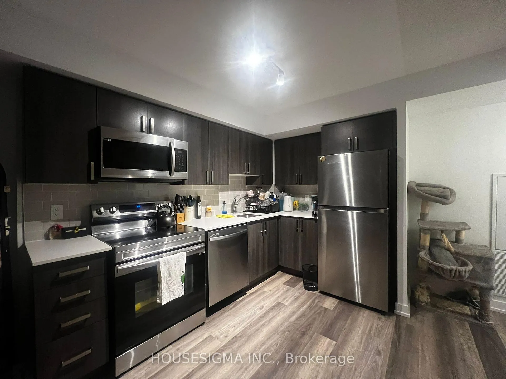 Front of Unit 1110, 1480 Bayly Street