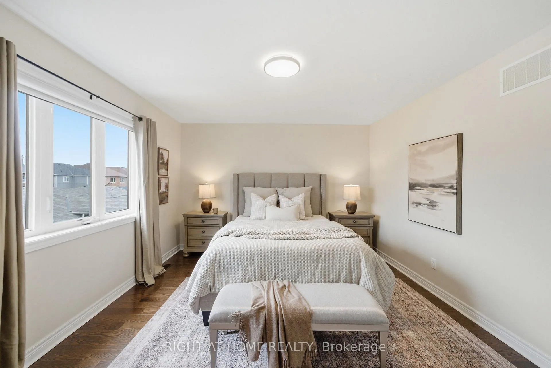 Photo 20 of 35 Gough Lane, Clarington, Bowmanville — HOMEH