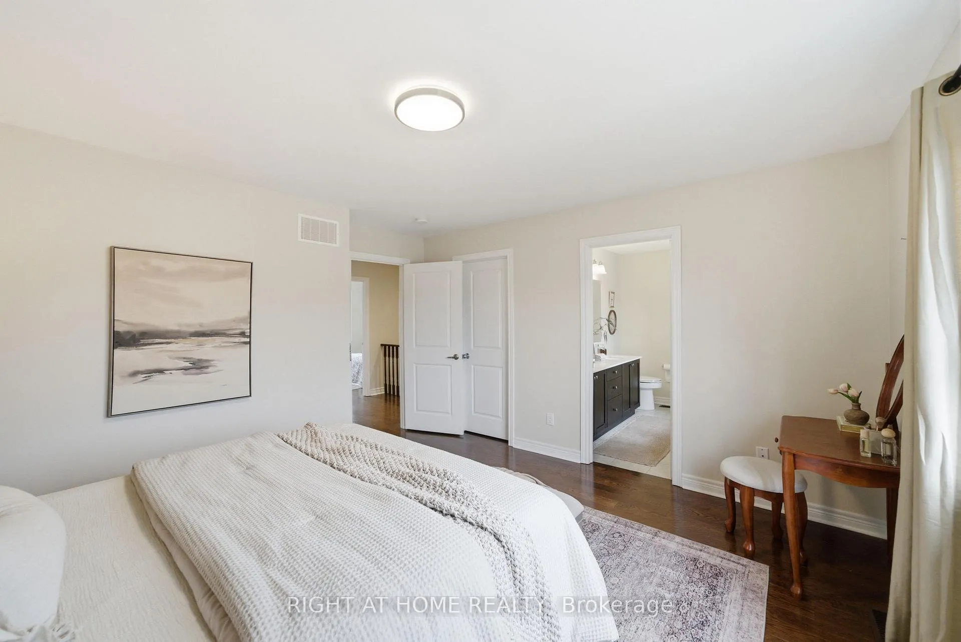 Photo 21 of 35 Gough Lane, Clarington, Bowmanville — HOMEH
