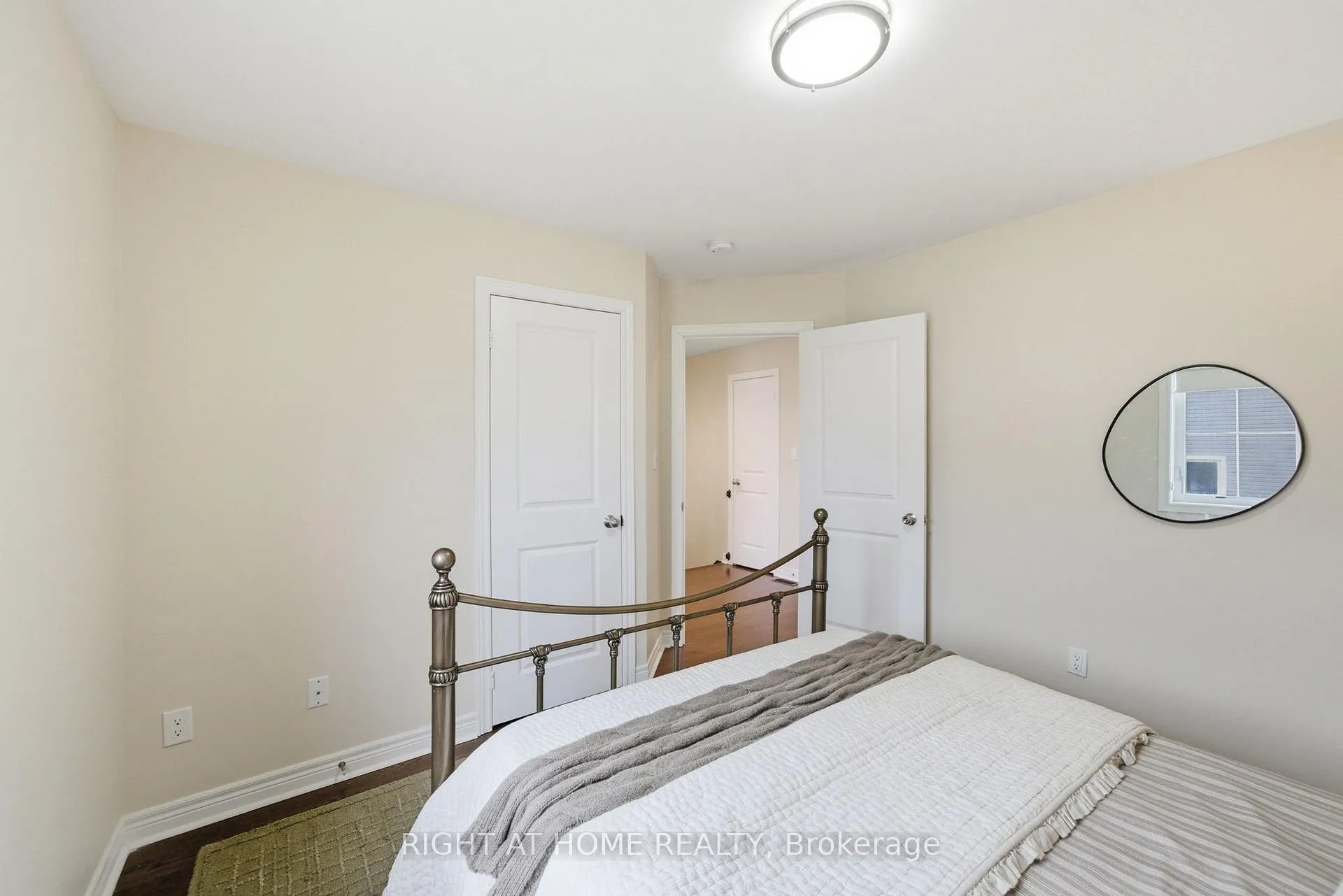 Photo 27 of 35 Gough Lane, Clarington, Bowmanville — HOMEH