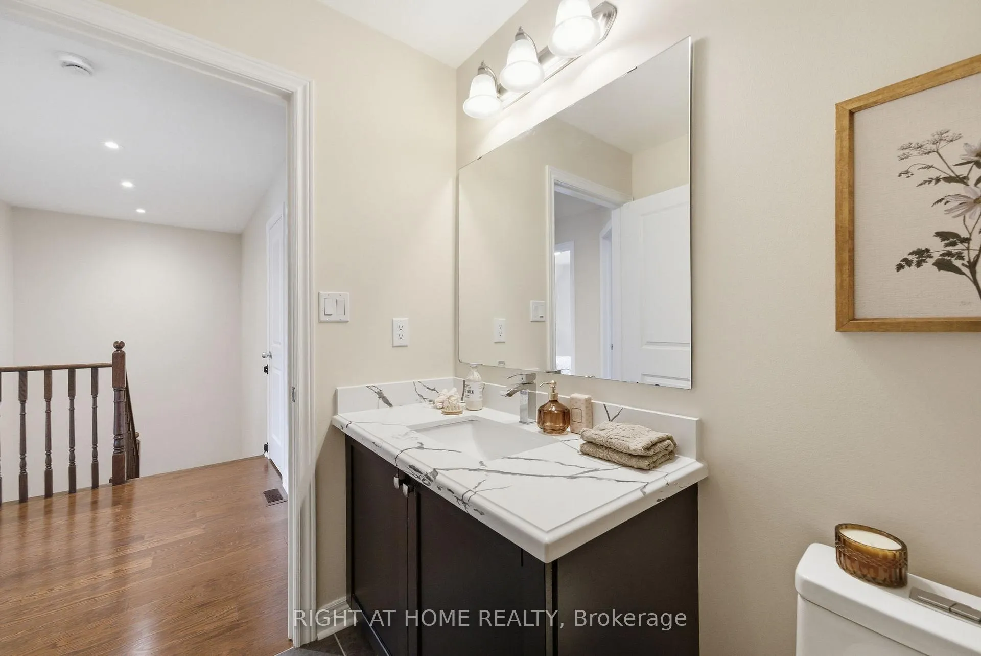 Photo 31 of 35 Gough Lane, Clarington, Bowmanville — HOMEH