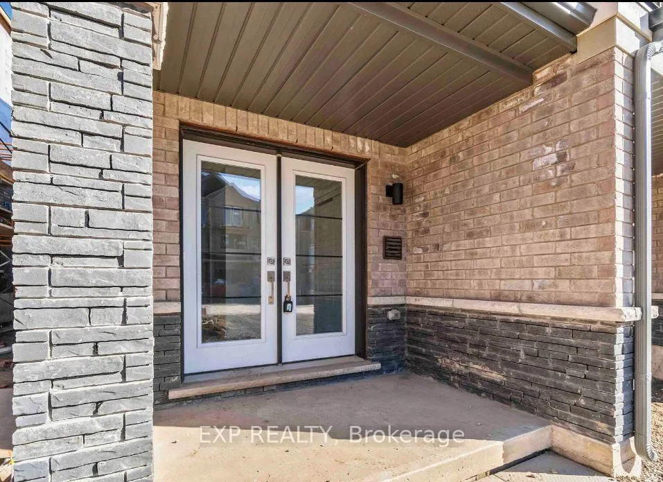 Photo 2 of 8 Norwich Crescent, Haldimand — HOMEH