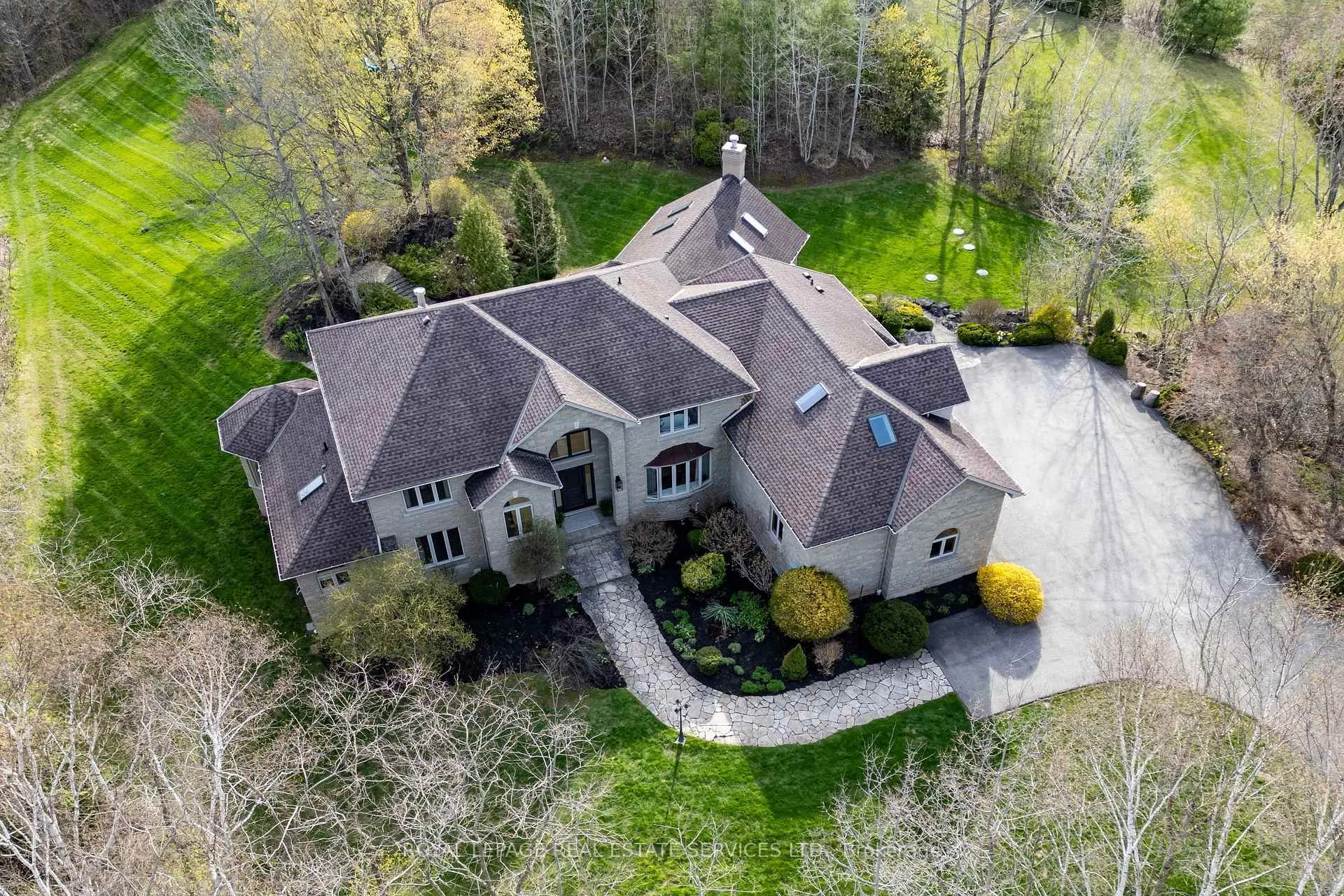 Front of 6472 McNiven Court