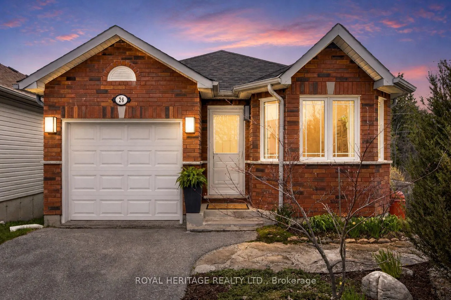 Photo 2 of 26 Stonebridge Court, Peterborough, Otonabee Ward 1 — HOMEH