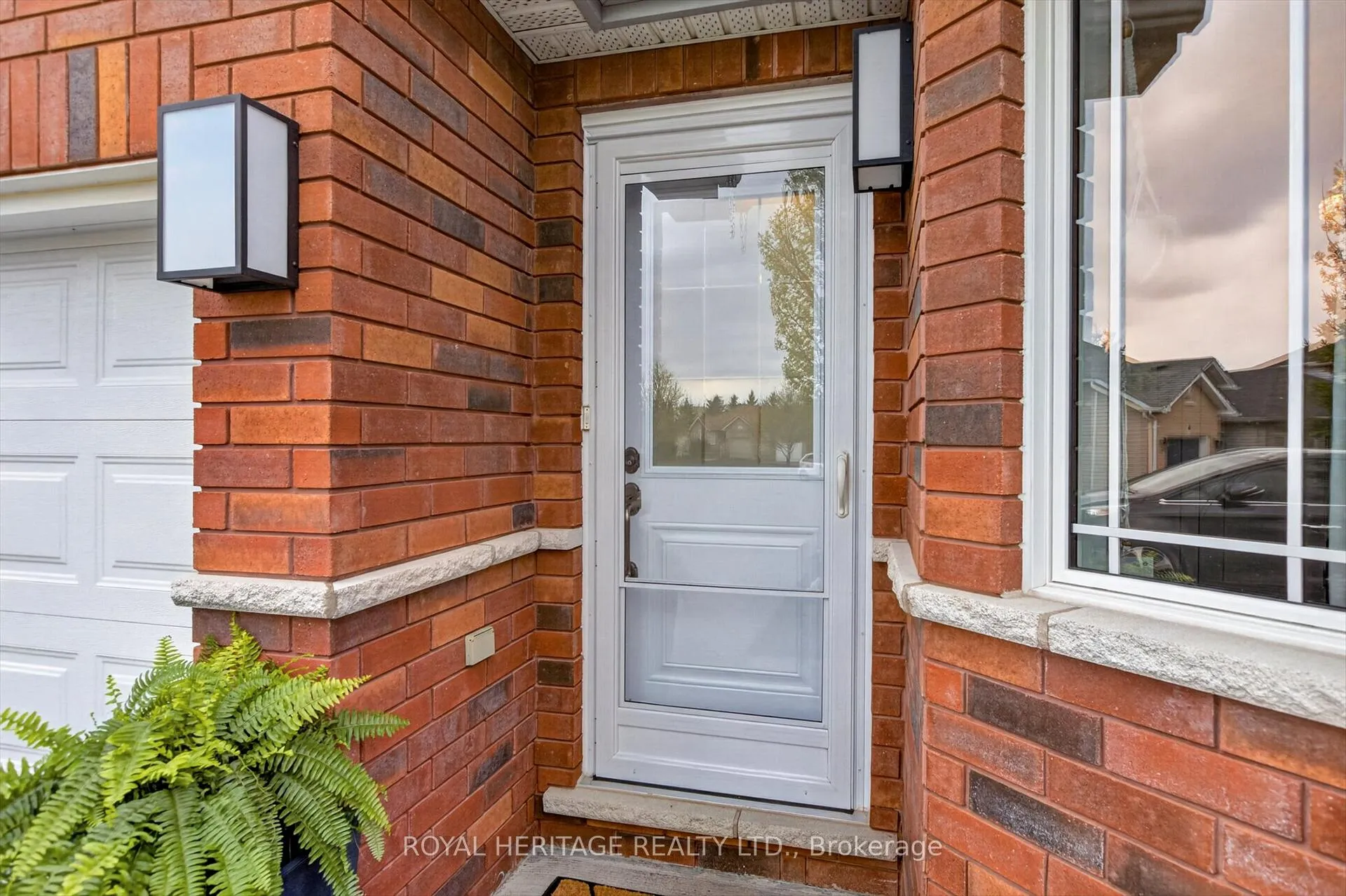 Photo 3 of 26 Stonebridge Court, Peterborough, Otonabee Ward 1 — HOMEH