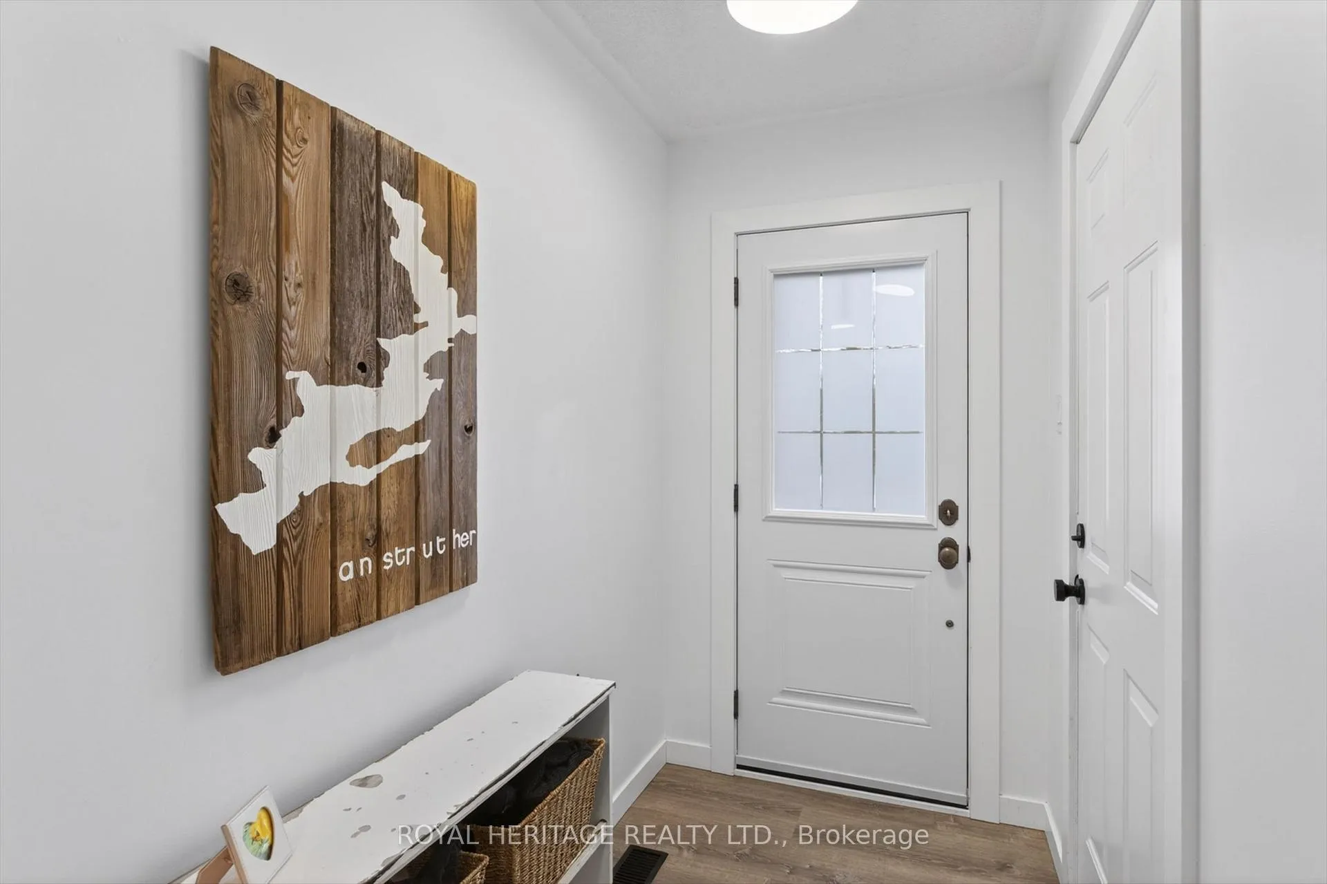 Photo 4 of 26 Stonebridge Court, Peterborough, Otonabee Ward 1 — HOMEH