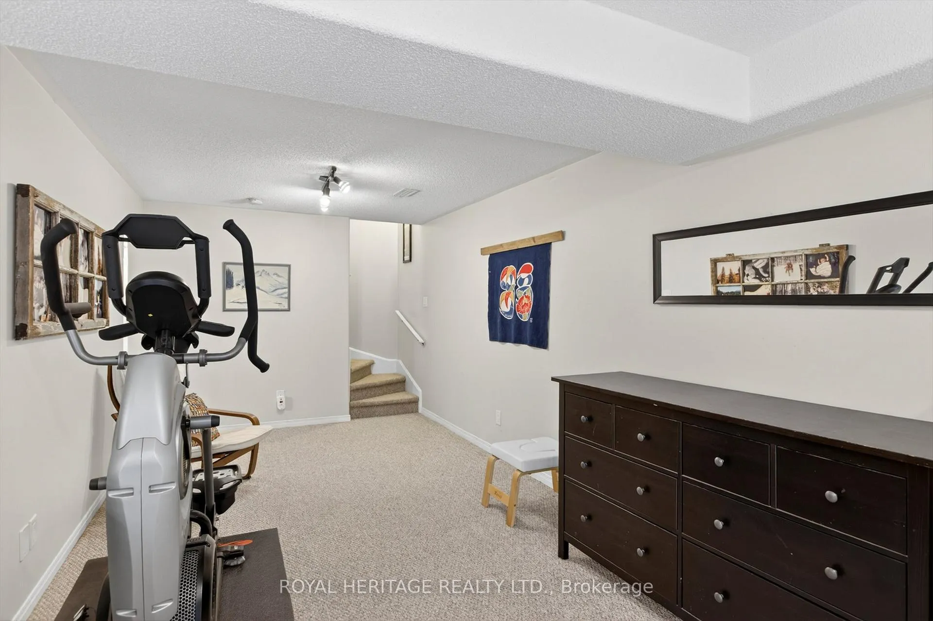 Photo 22 of 26 Stonebridge Court, Peterborough, Otonabee Ward 1 — HOMEH