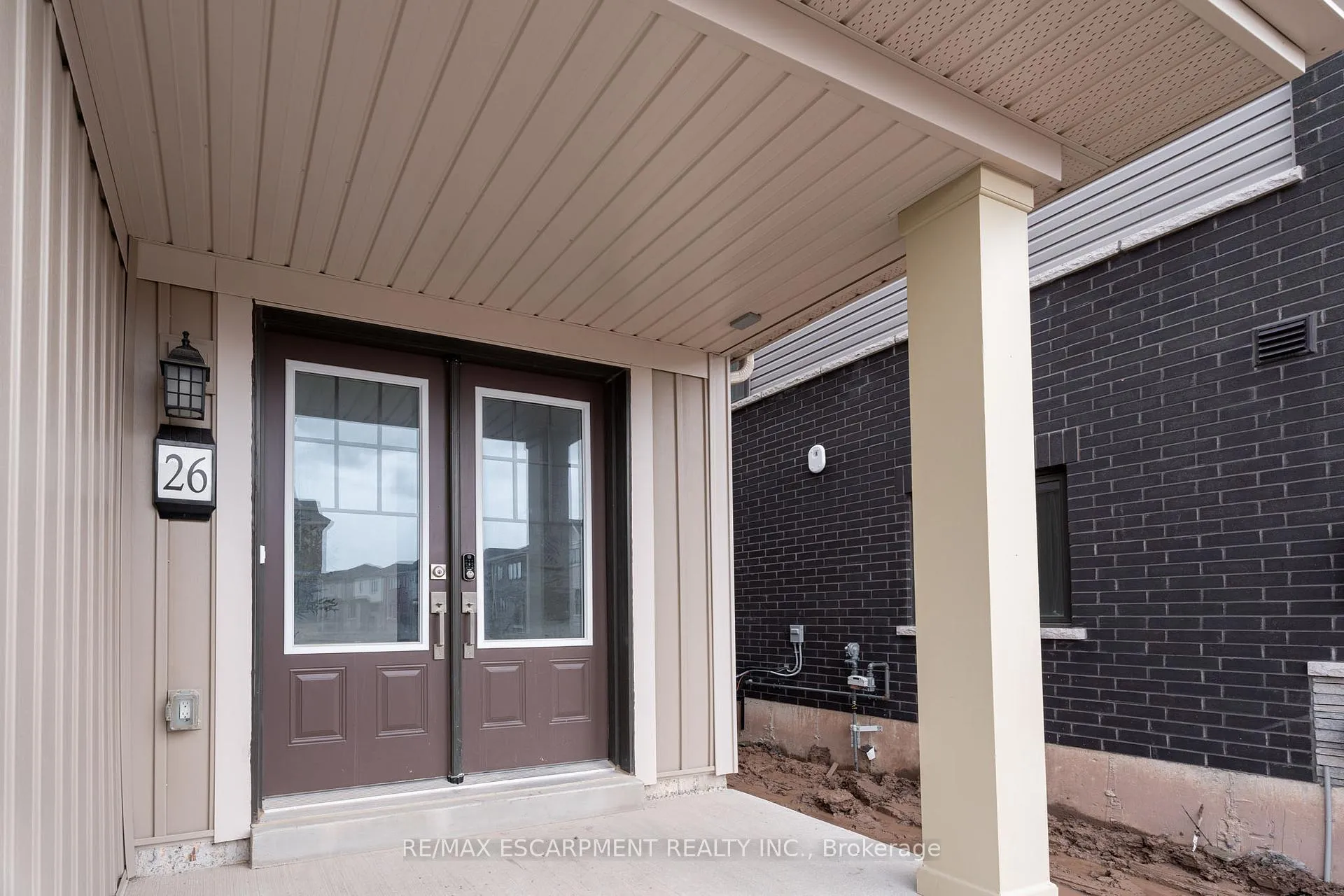 Photo 2 of 26 Feather Road, Welland, Dain City — HOMEH