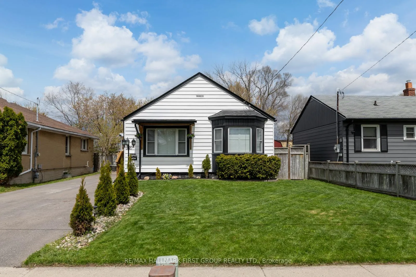 Photo 2 of 436 Fairleigh Avenue, Oshawa, McLaughlin — HOMEH