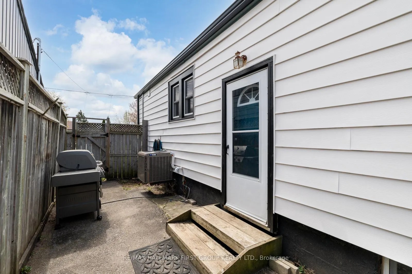 Photo 42 of 436 Fairleigh Avenue, Oshawa, McLaughlin — HOMEH