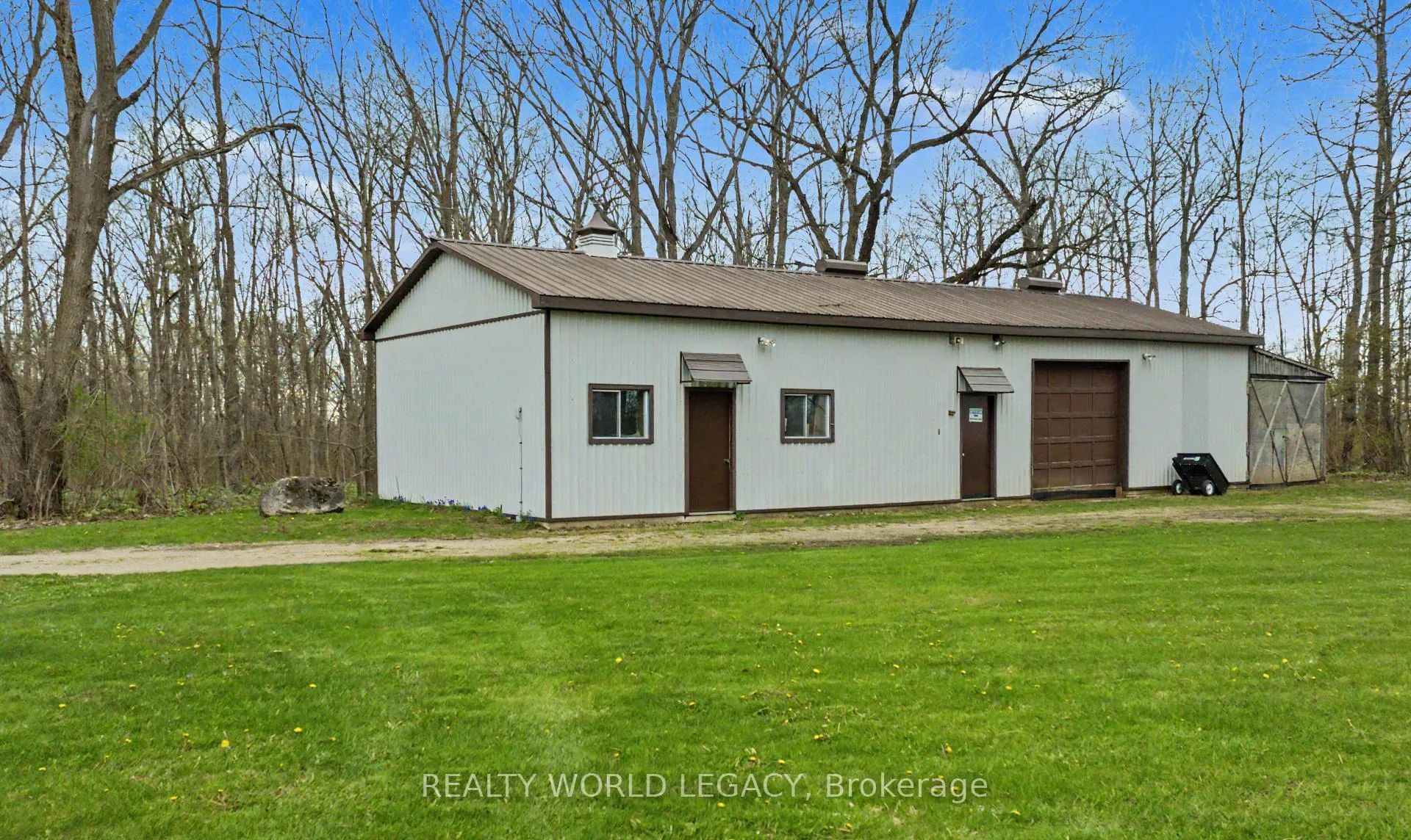 Photo 8 of 2236 Centre Road, Hamilton, Rural Flamborough — HOMEH