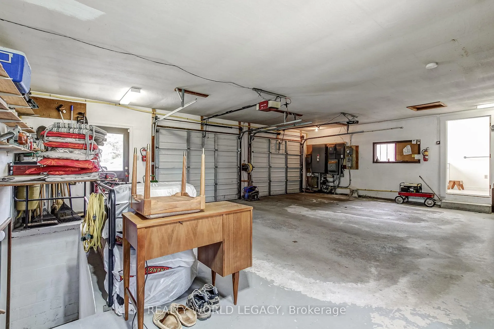 Photo 26 of 2236 Centre Road, Hamilton, Rural Flamborough — HOMEH