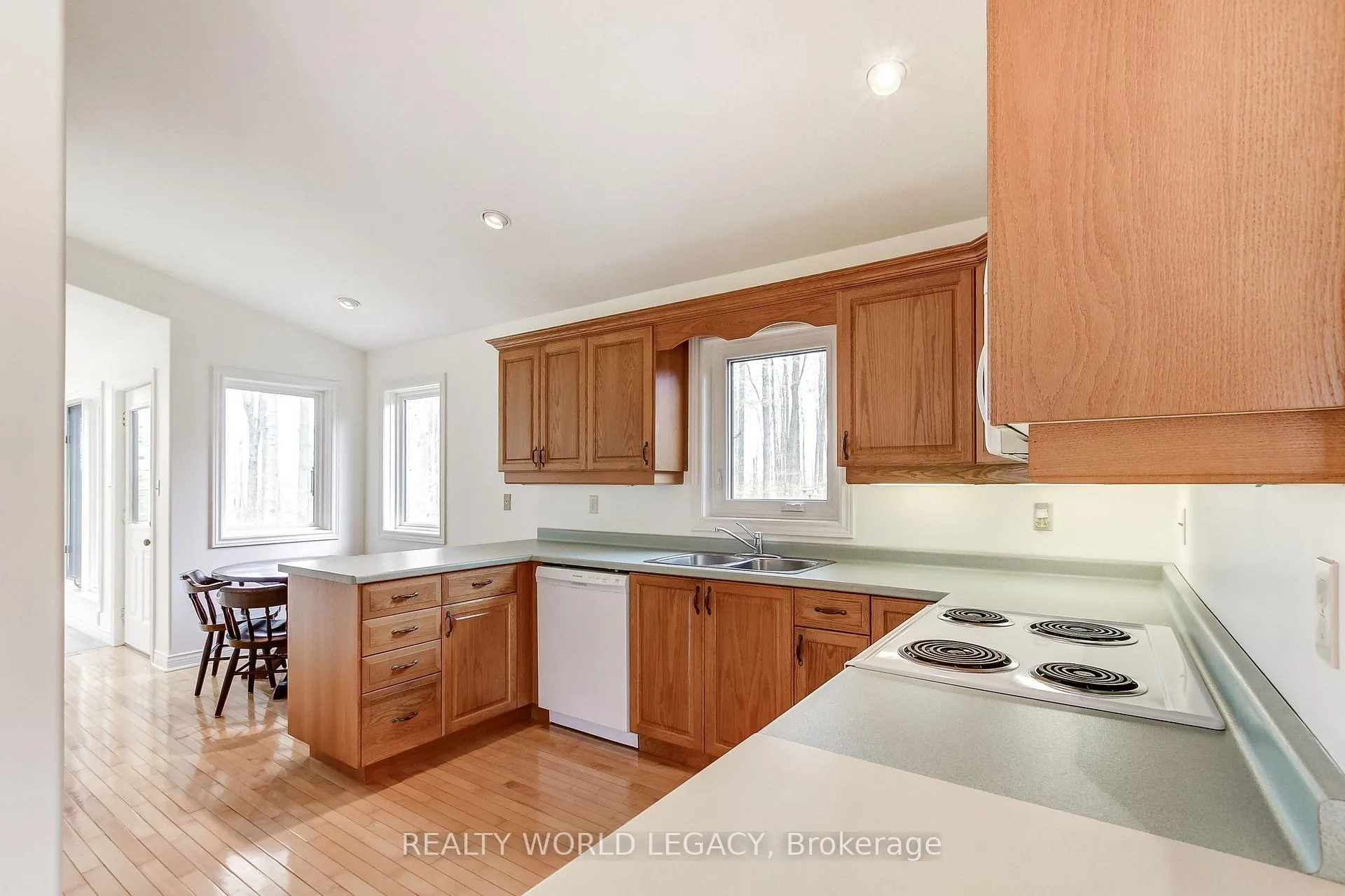 Photo 28 of 2236 Centre Road, Hamilton, Rural Flamborough — HOMEH