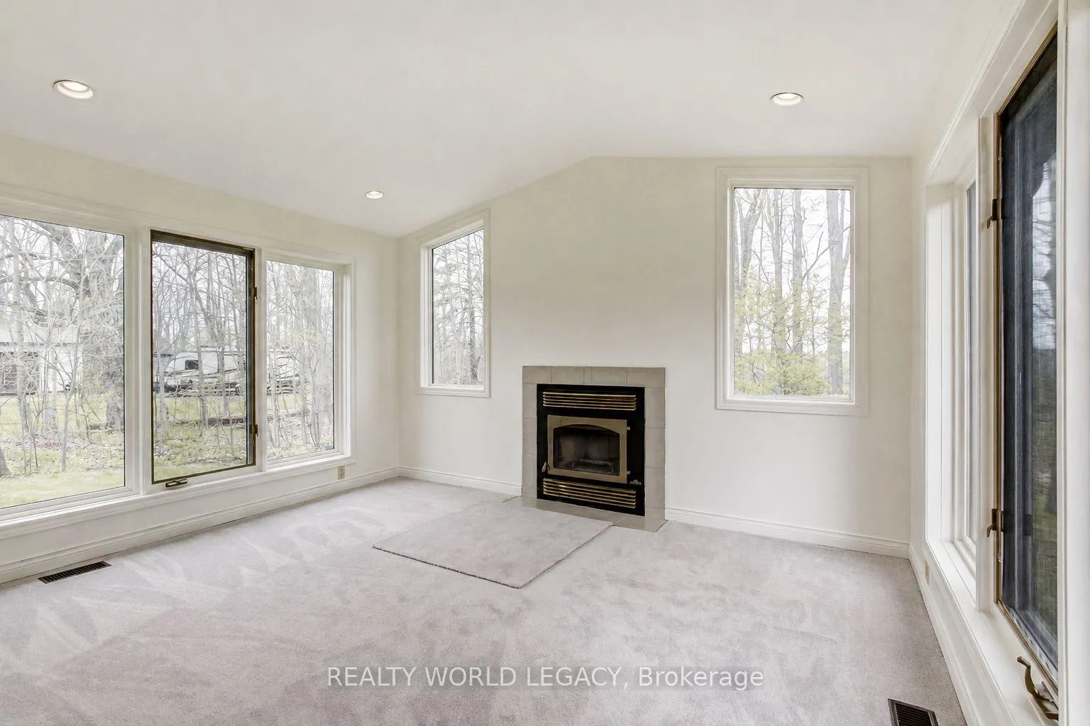 Photo 30 of 2236 Centre Road, Hamilton, Rural Flamborough — HOMEH