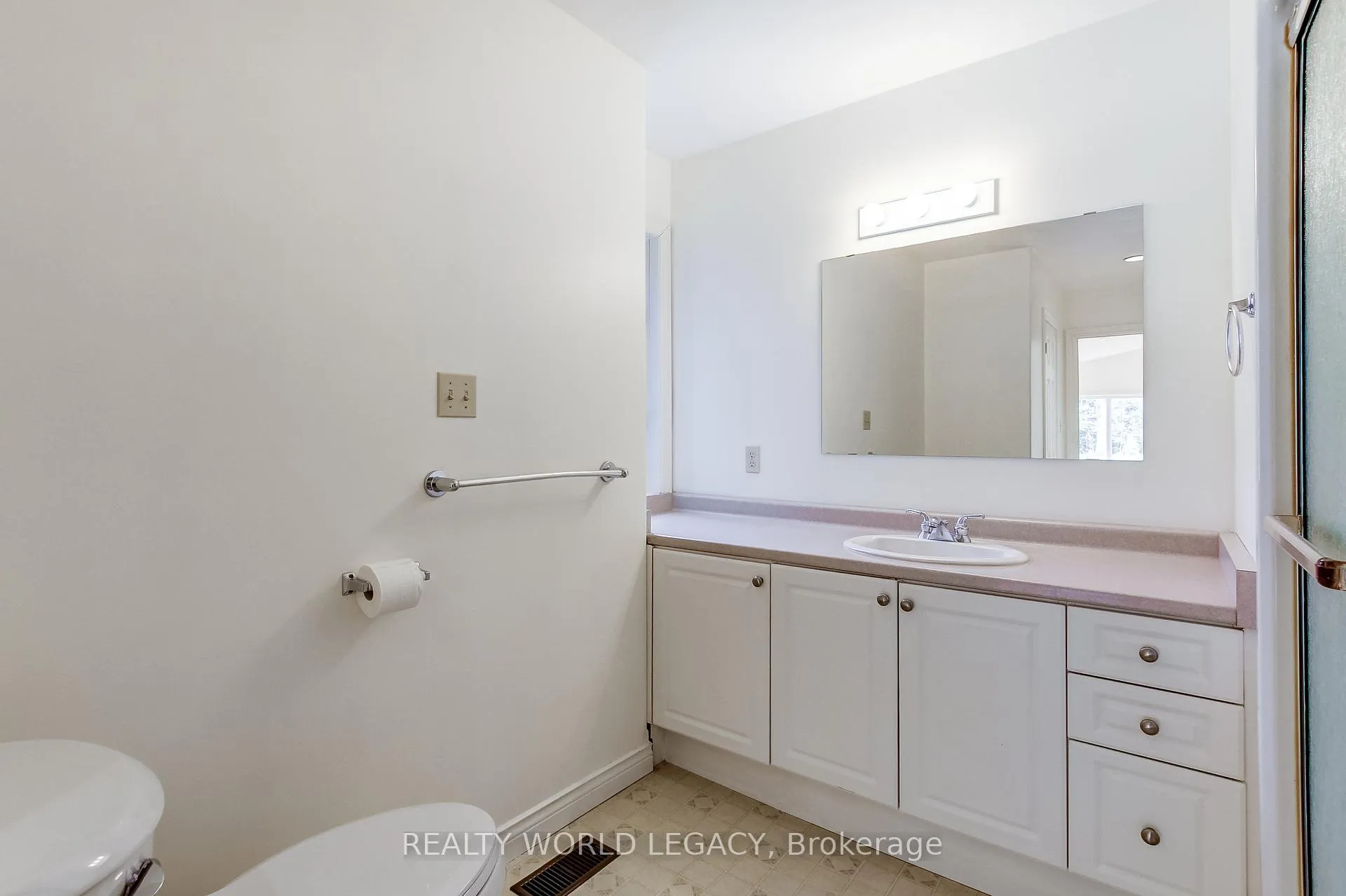 Photo 32 of 2236 Centre Road, Hamilton, Rural Flamborough — HOMEH