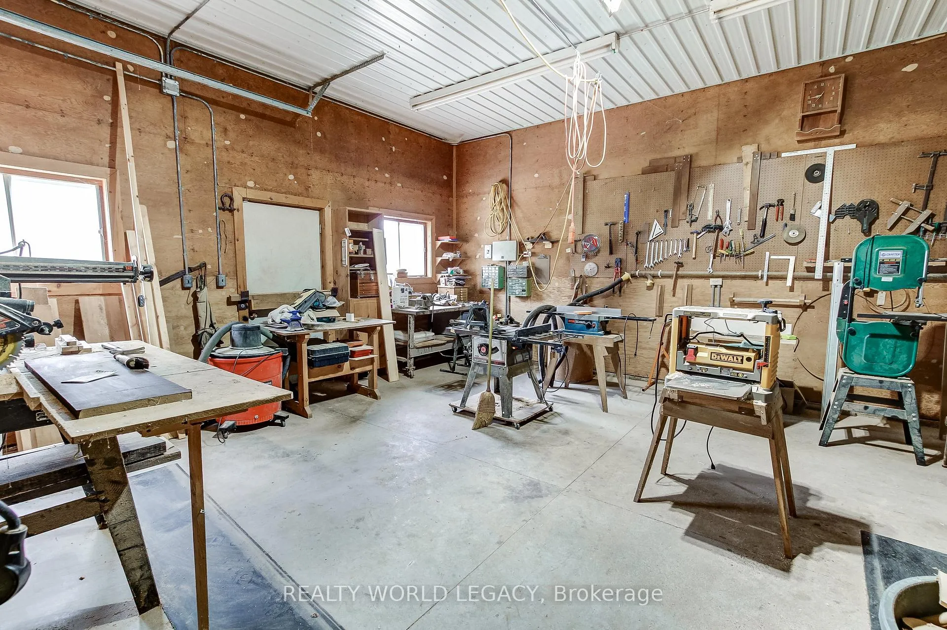 Photo 33 of 2236 Centre Road, Hamilton, Rural Flamborough — HOMEH