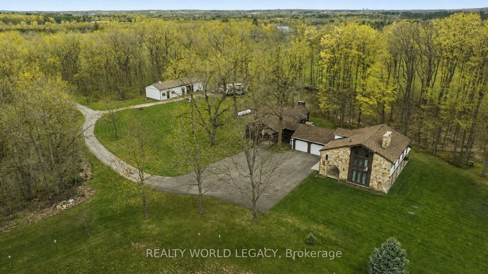 Photo 40 of 2236 Centre Road, Hamilton, Rural Flamborough — HOMEH