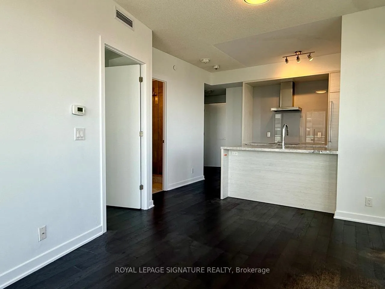 Photo 7 of Unit 3903, 2221 Yonge Street, Toronto, Mount Pleasant West — HOMEH