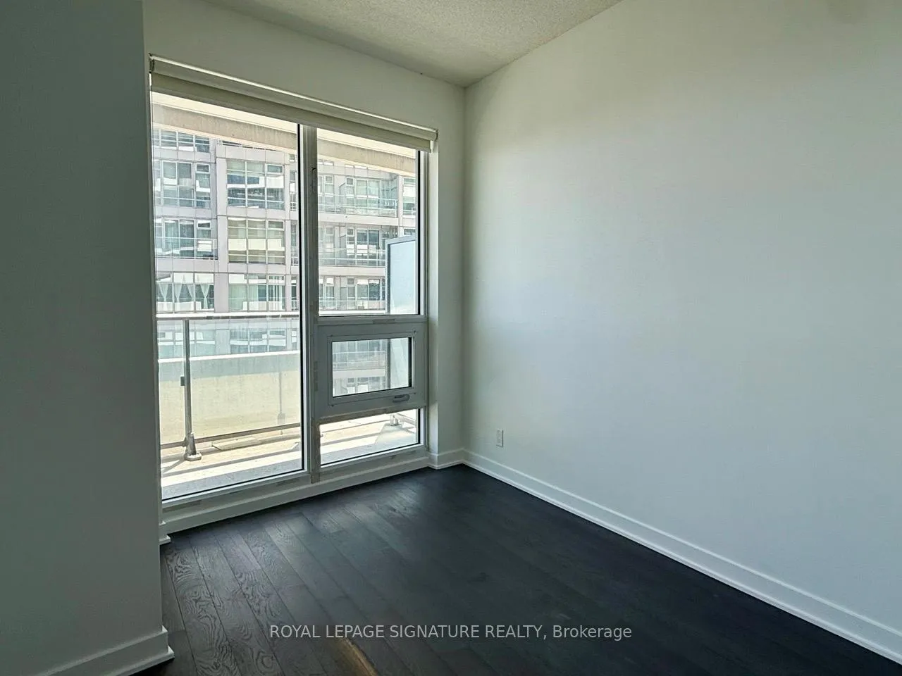 Photo 8 of Unit 3903, 2221 Yonge Street, Toronto, Mount Pleasant West — HOMEH