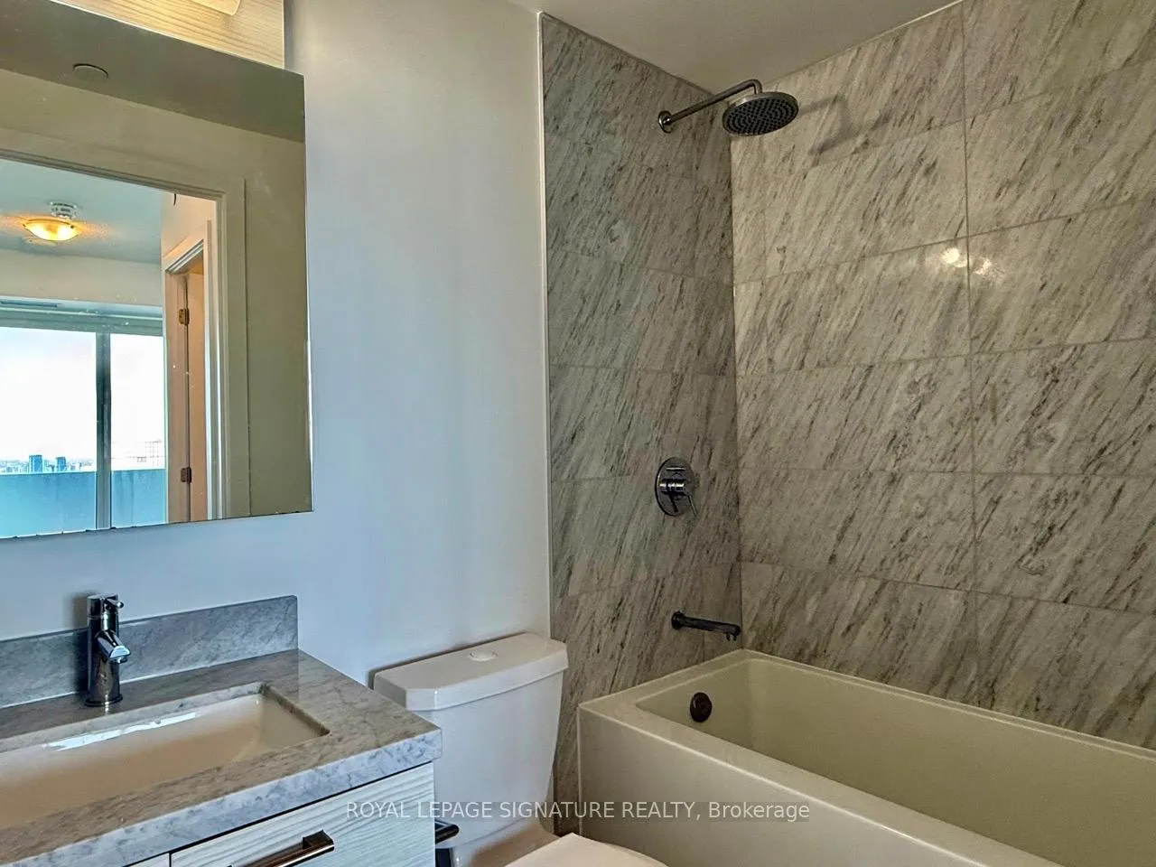 Photo 13 of Unit 3903, 2221 Yonge Street, Toronto, Mount Pleasant West — HOMEH