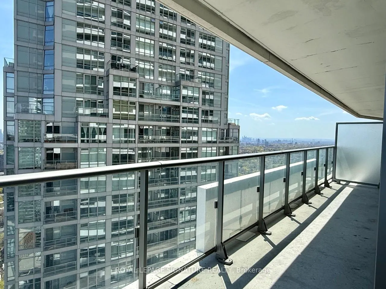 Photo 16 of Unit 3903, 2221 Yonge Street, Toronto, Mount Pleasant West — HOMEH
