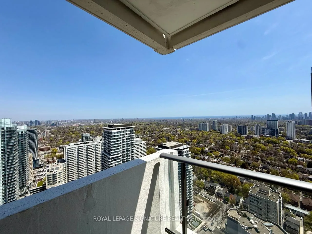 Photo 17 of Unit 3903, 2221 Yonge Street, Toronto, Mount Pleasant West — HOMEH