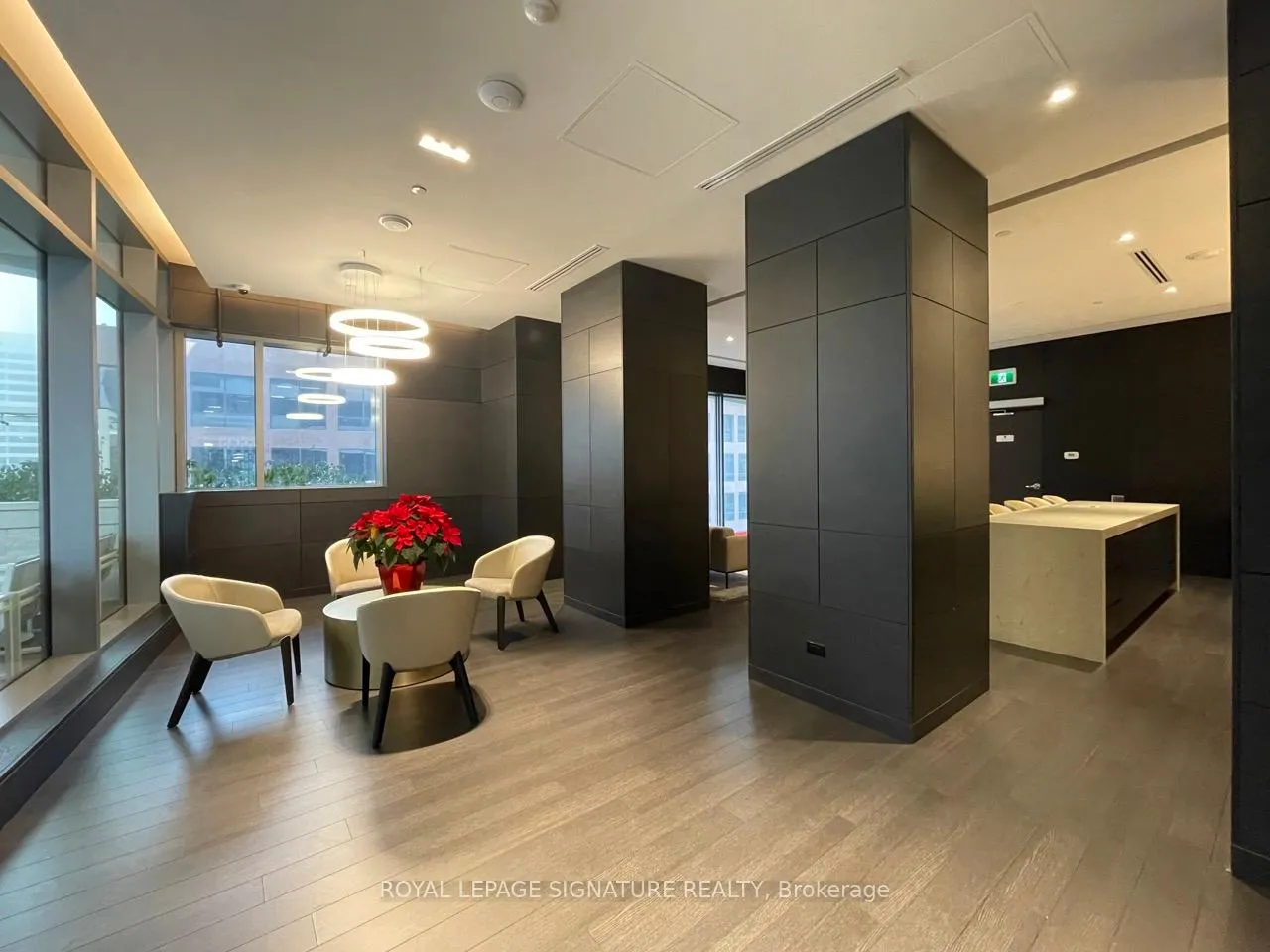 Photo 20 of Unit 3903, 2221 Yonge Street, Toronto, Mount Pleasant West — HOMEH