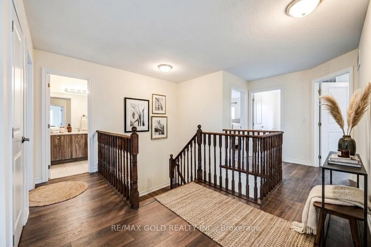 Photo 11 of 84 Atlantis Drive W, Orillia — HOMEH