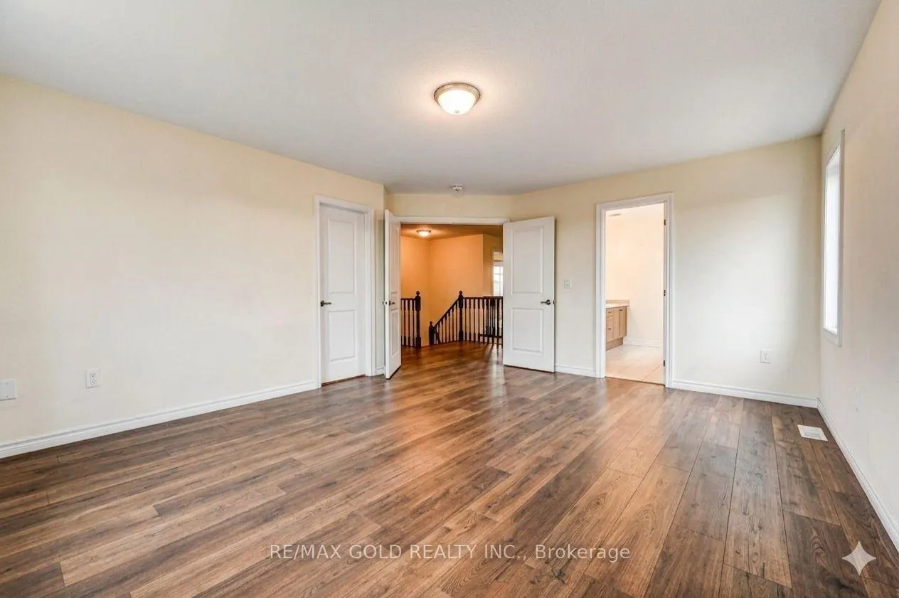 Photo 18 of 84 Atlantis Drive W, Orillia — HOMEH