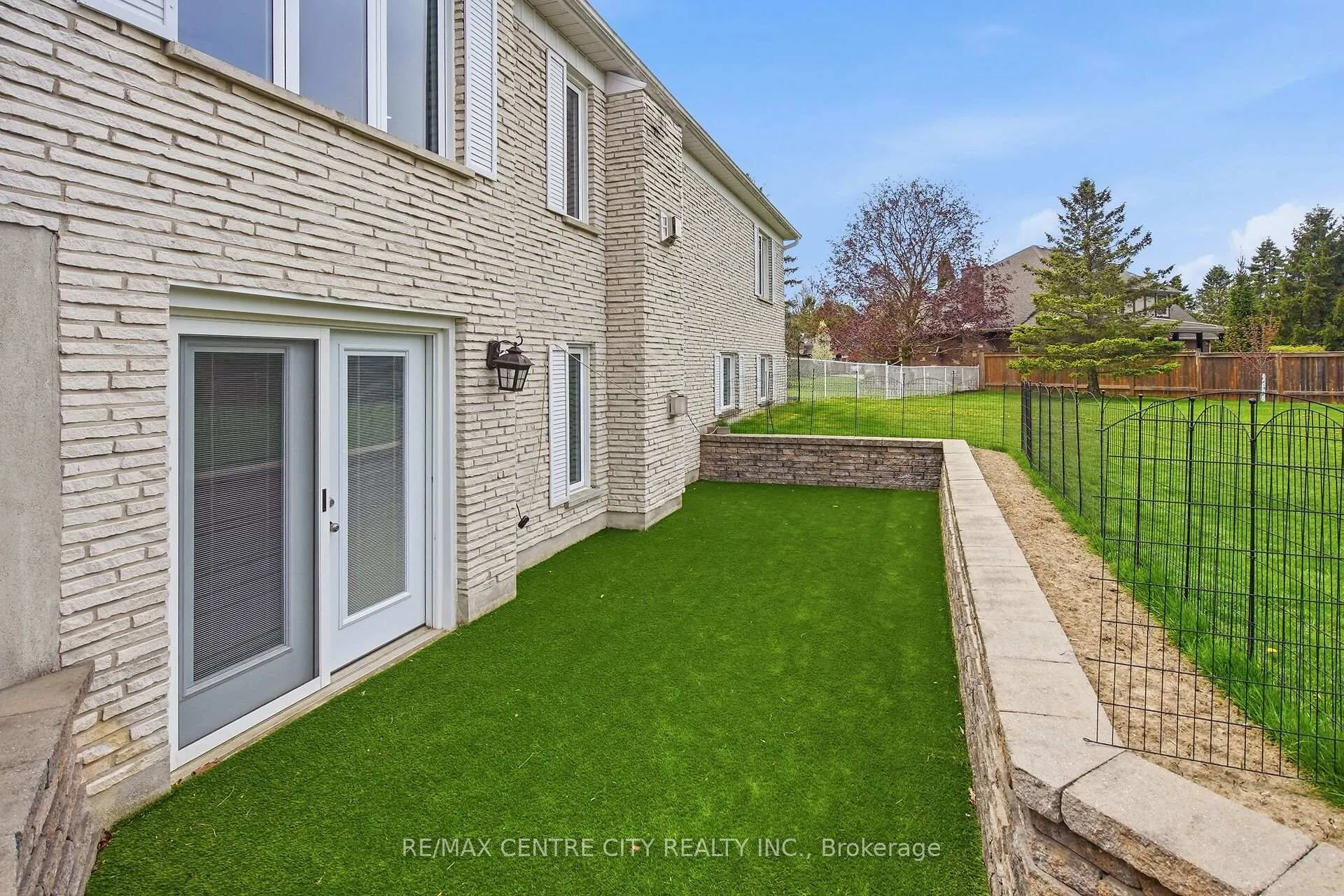 Photo 38 of 92 Mill Street, Middlesex Centre, Ilderton — HOMEH