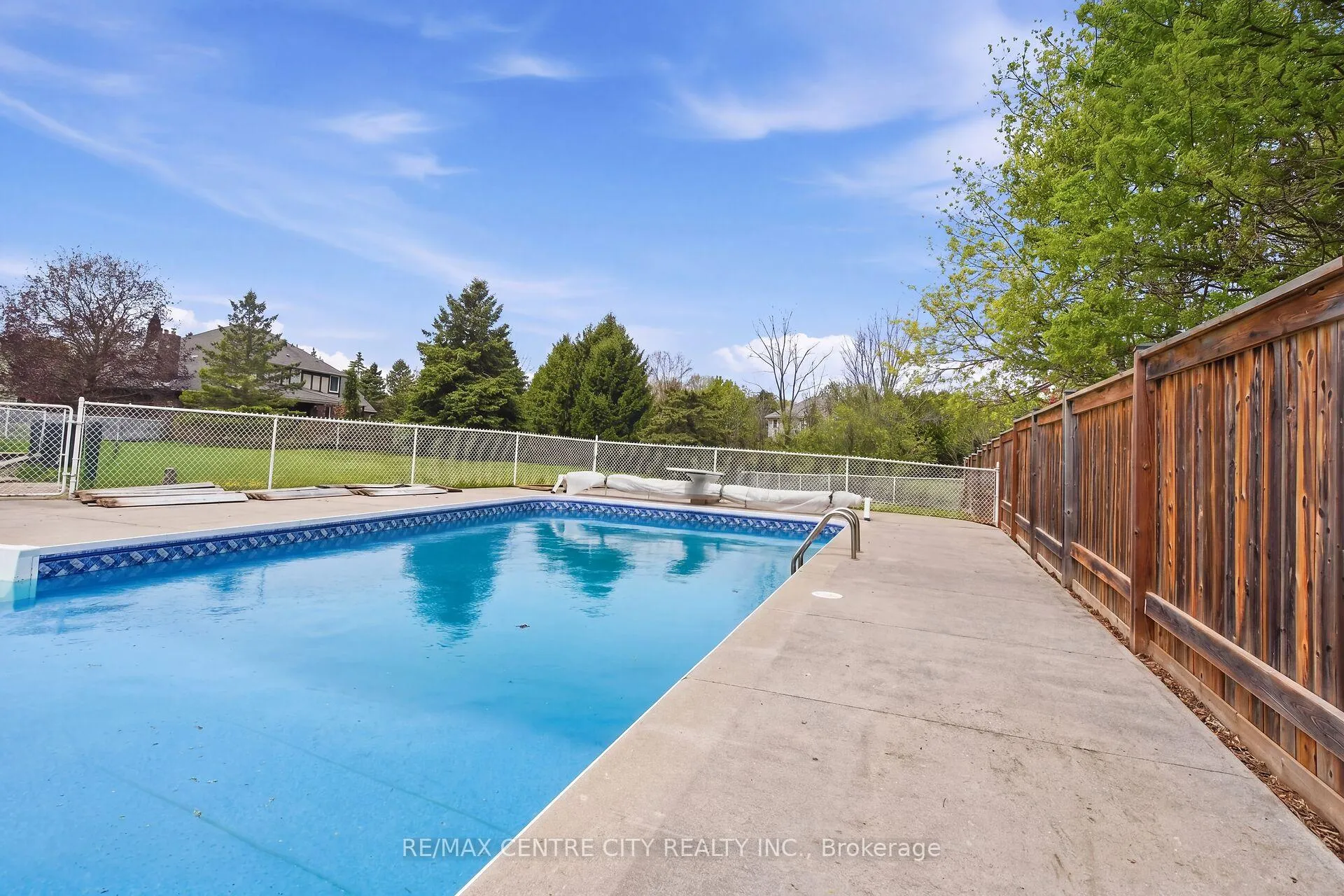 Photo 42 of 92 Mill Street, Middlesex Centre, Ilderton — HOMEH