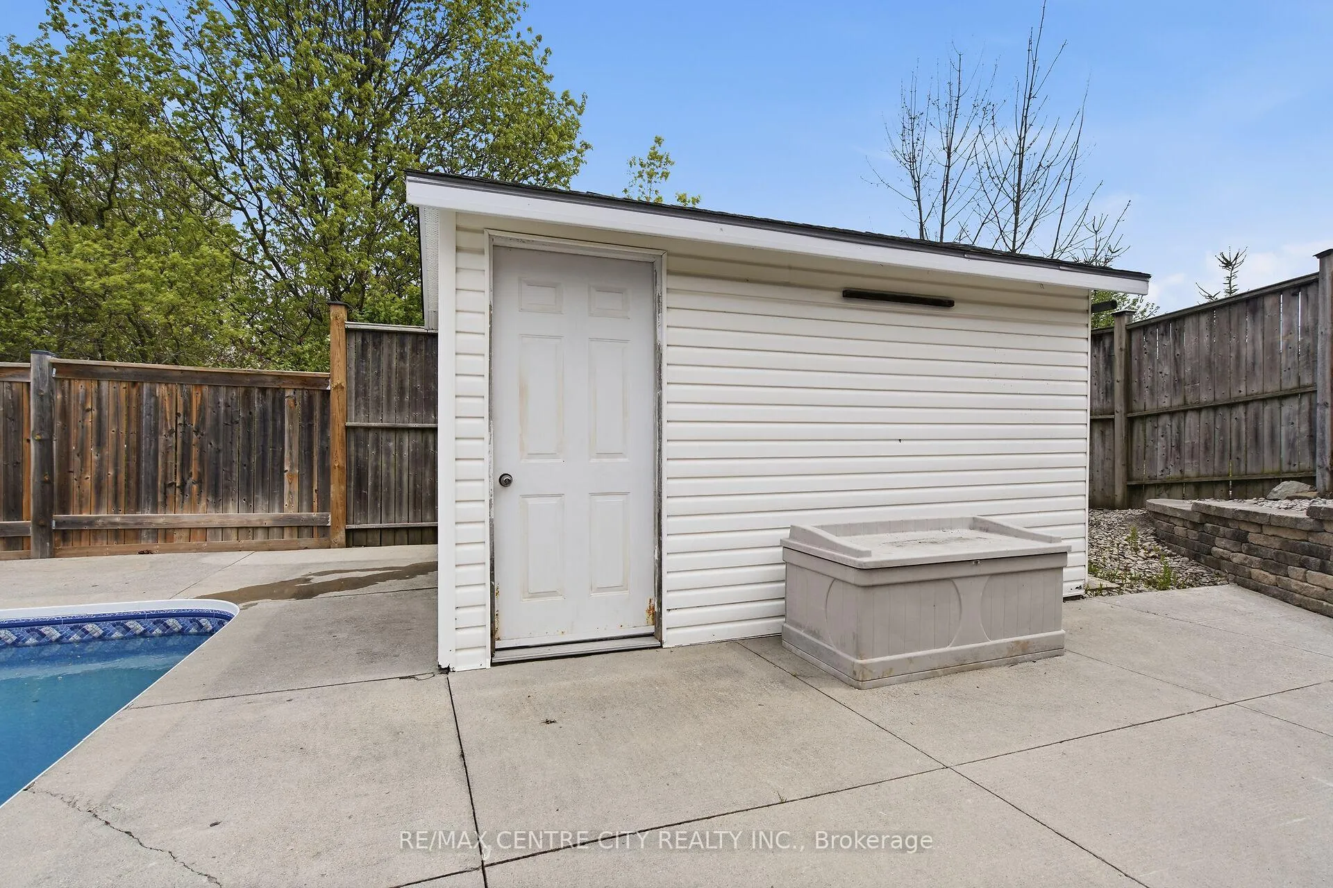 Photo 45 of 92 Mill Street, Middlesex Centre, Ilderton — HOMEH