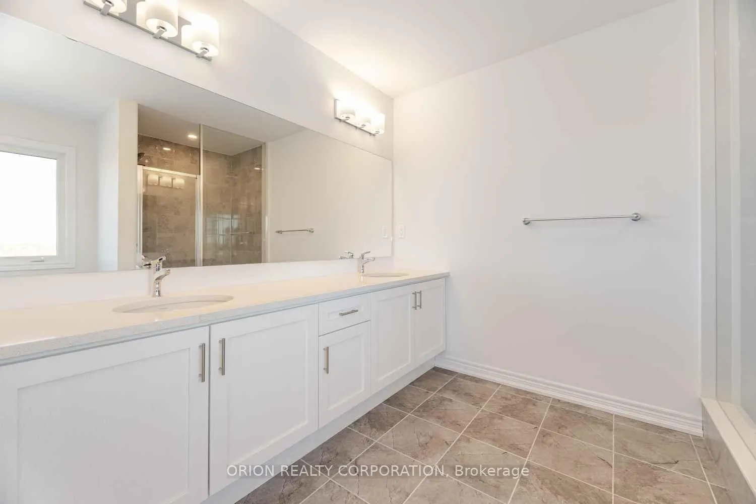 Photo 28 of 152 Thicketwood Avenue, Barrie, Rural Barrie Southeast — HOMEH
