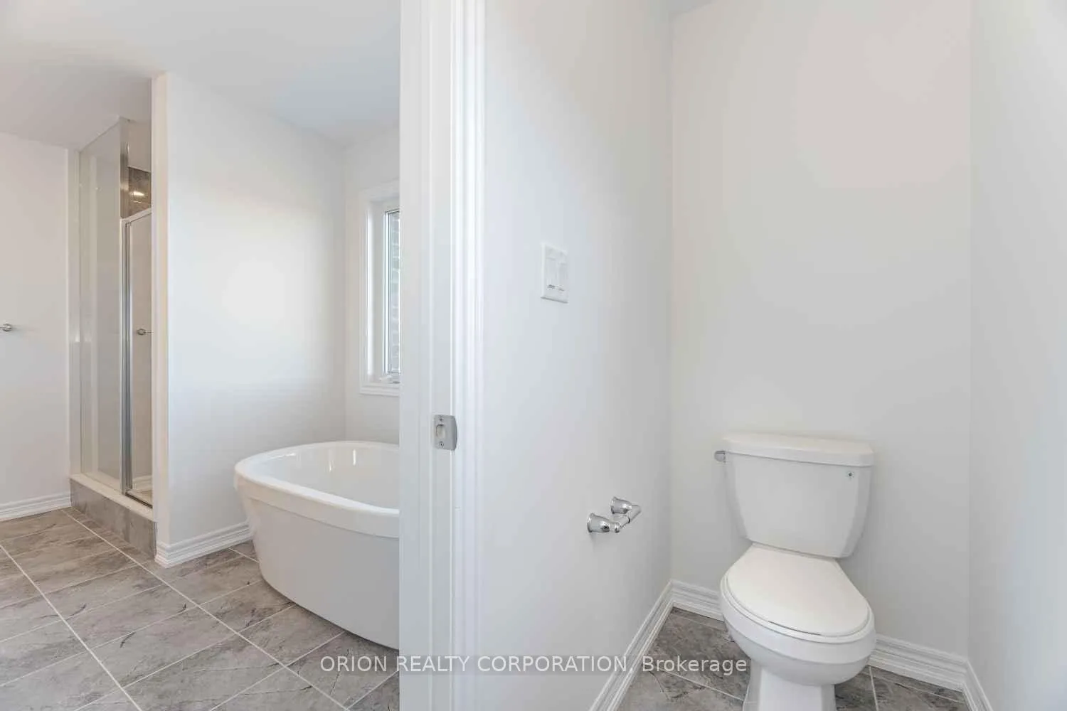 Photo 31 of 152 Thicketwood Avenue, Barrie, Rural Barrie Southeast — HOMEH
