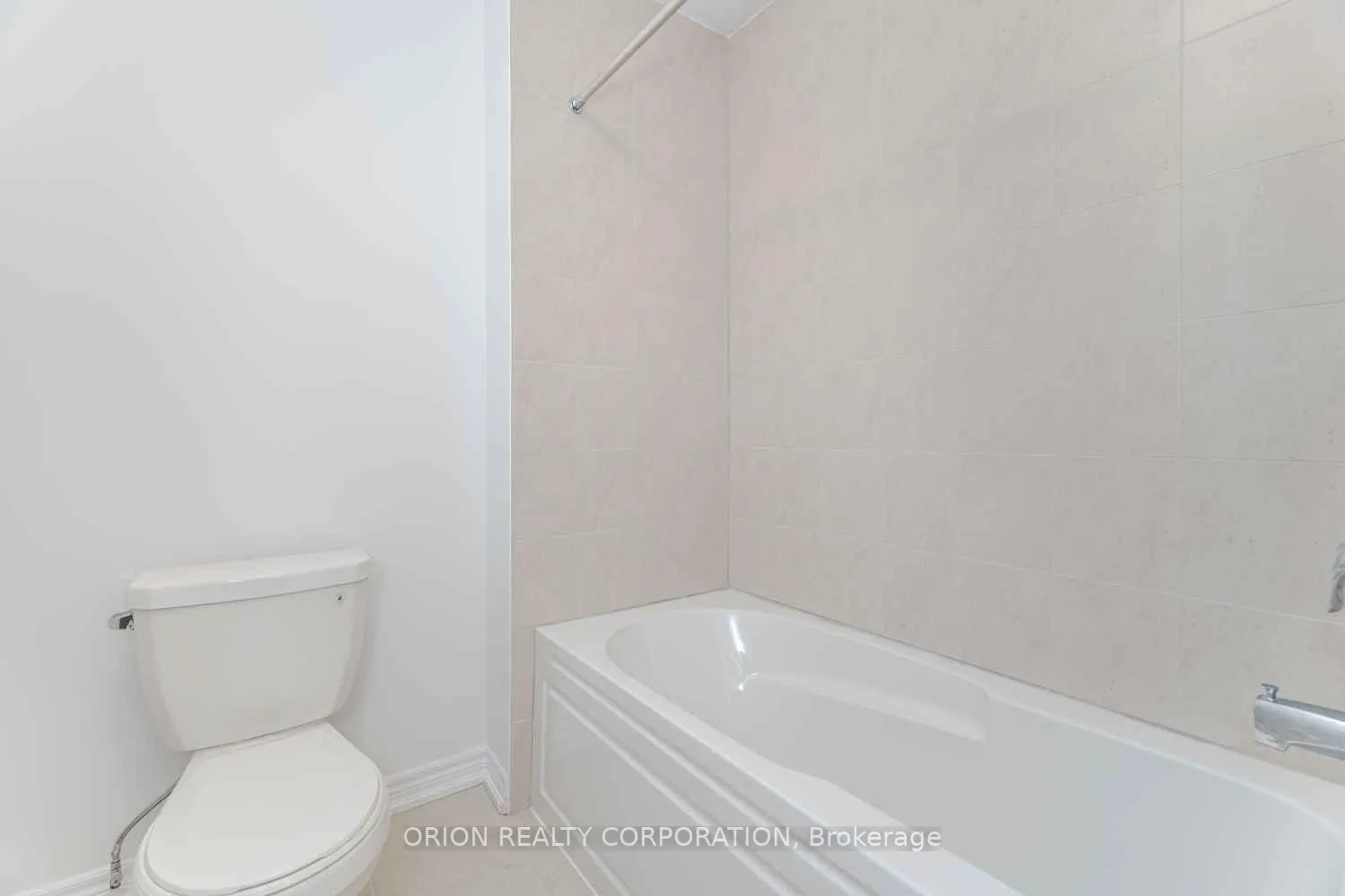 Photo 37 of 152 Thicketwood Avenue, Barrie, Rural Barrie Southeast — HOMEH
