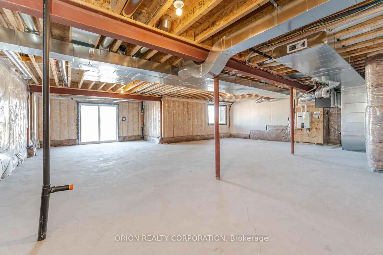 Photo 39 of 152 Thicketwood Avenue, Barrie, Rural Barrie Southeast — HOMEH