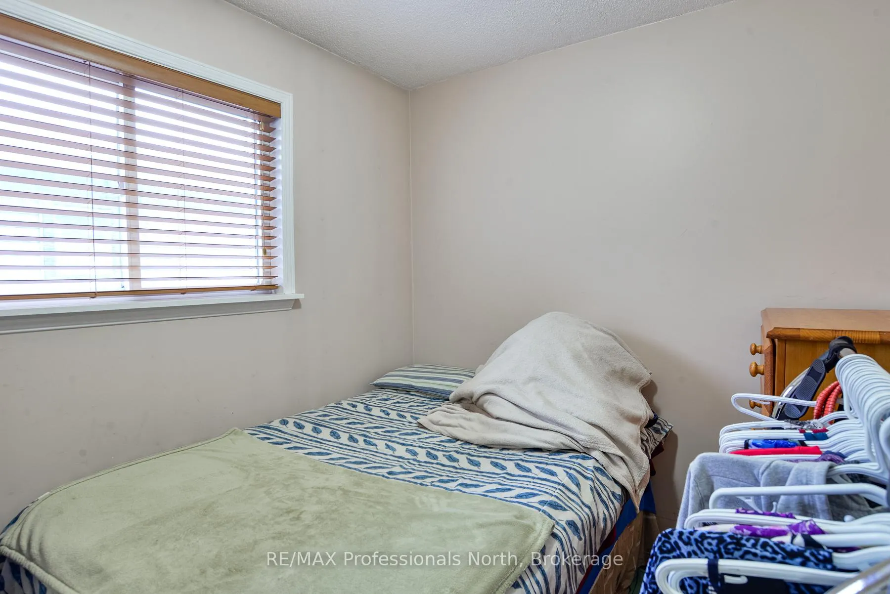 Photo 10 of 41 Pinecone Drive, Bracebridge, Monck (Bracebridge) — HOMEH