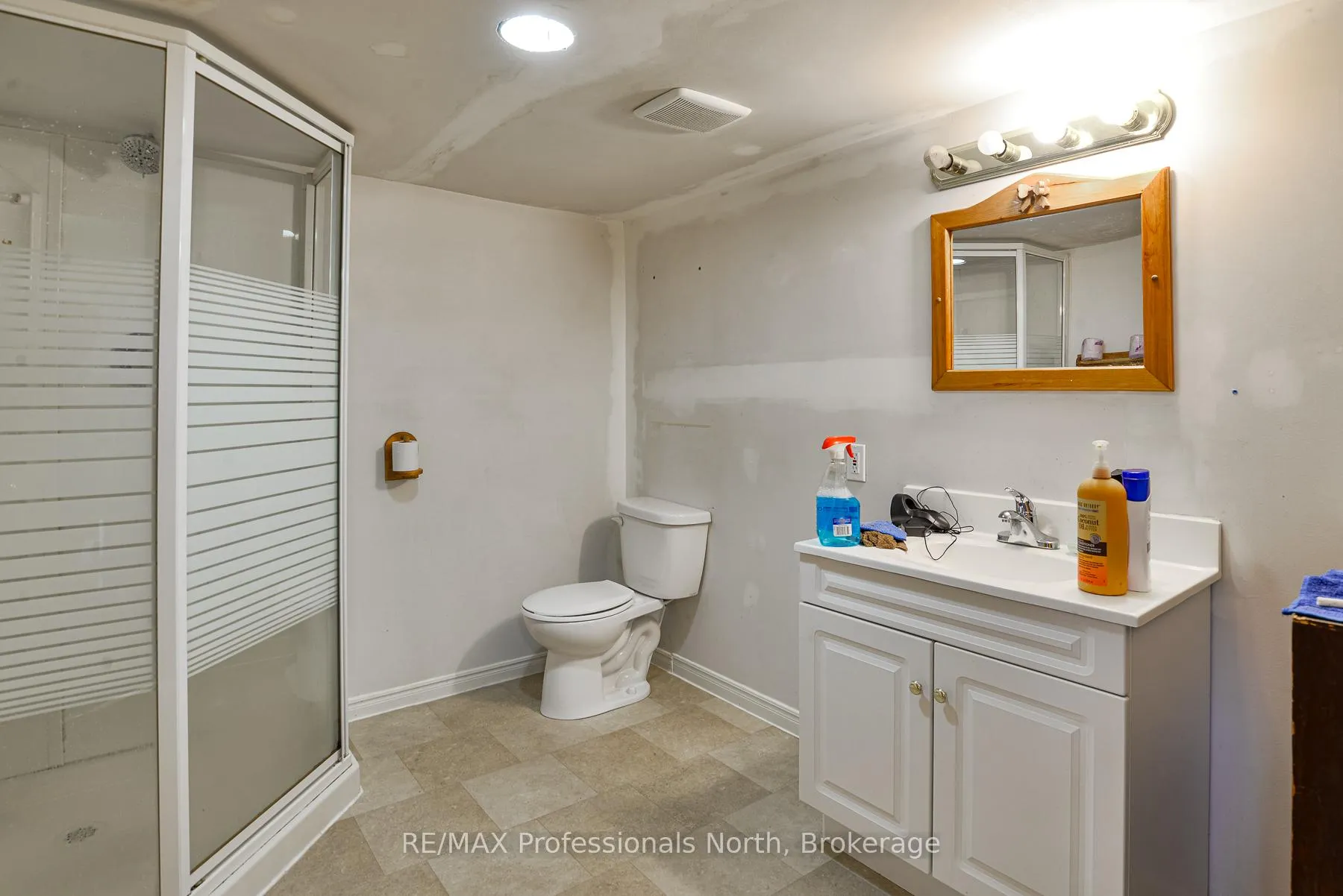 Photo 12 of 41 Pinecone Drive, Bracebridge, Monck (Bracebridge) — HOMEH