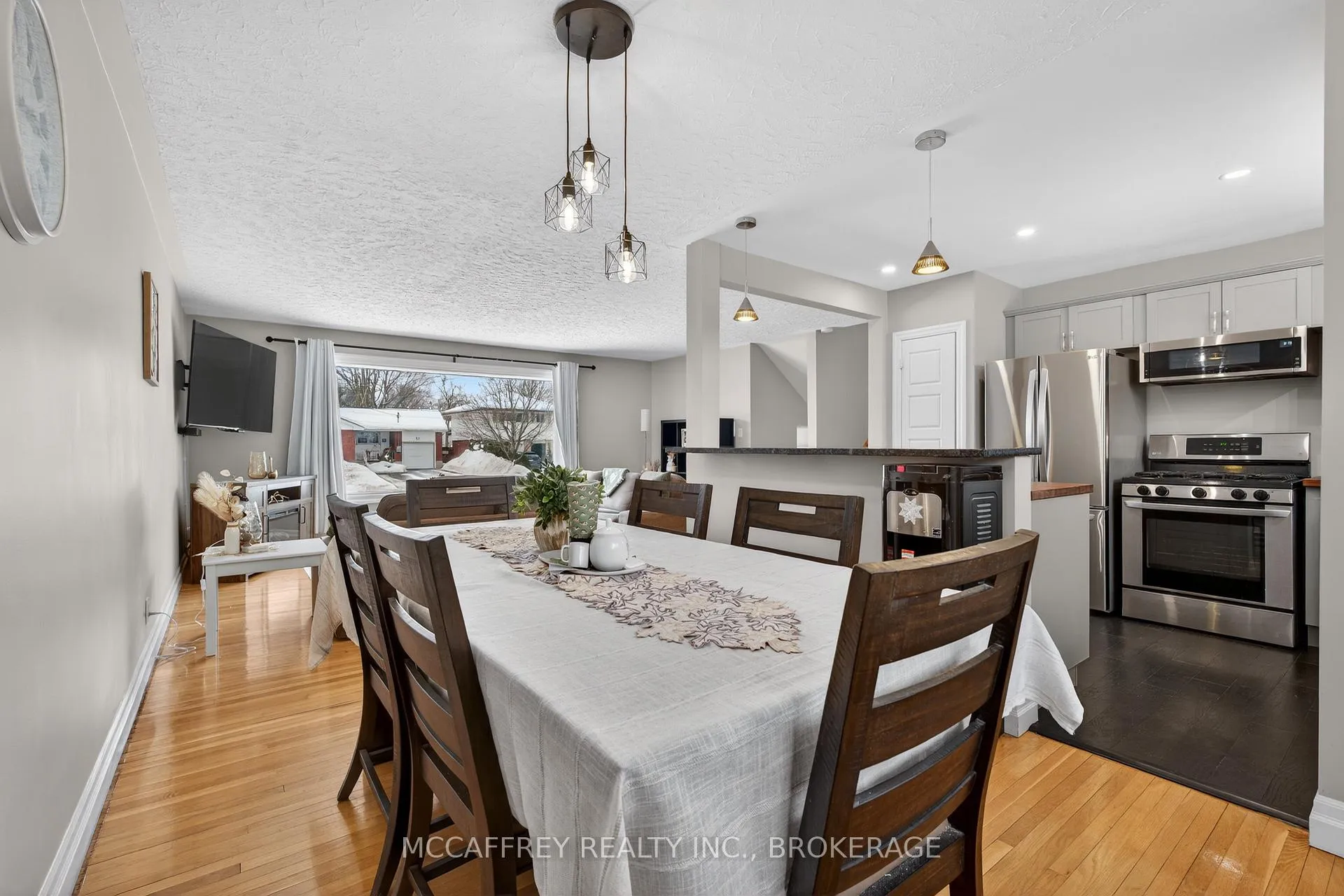 Photo 9 of 31 Meadowvale Avenue, Belleville, Belleville Ward — HOMEH