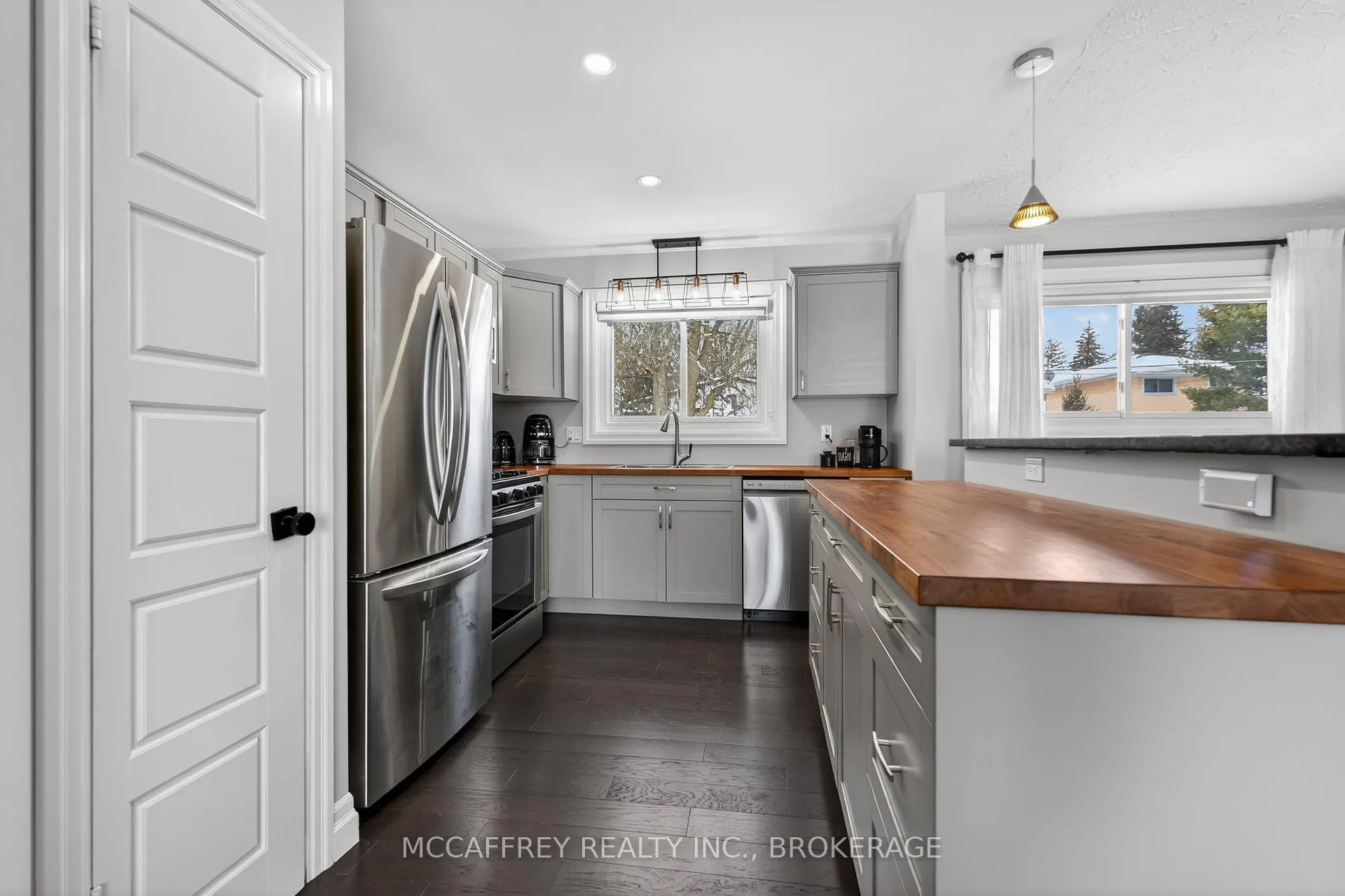 Photo 11 of 31 Meadowvale Avenue, Belleville, Belleville Ward — HOMEH
